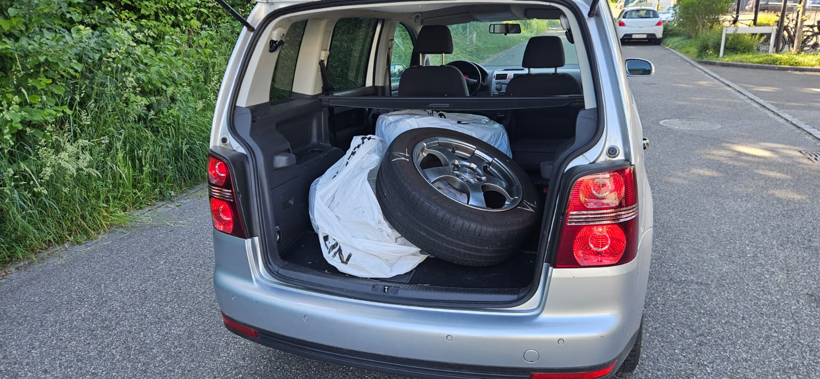 VW Touran 1.4 TSI Highline-image-3
