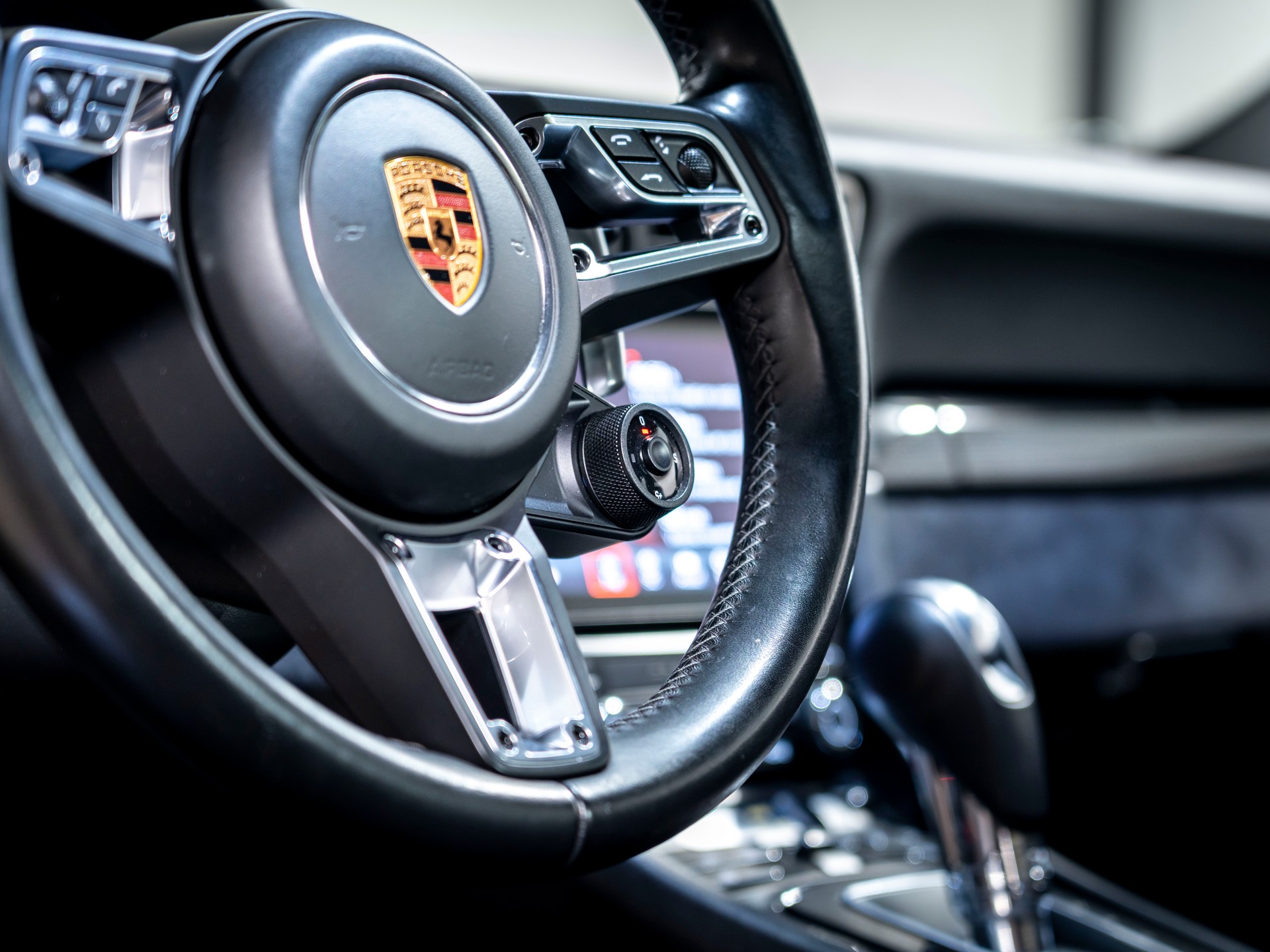 PORSCHE 911 Targa 4 GTS-image-18