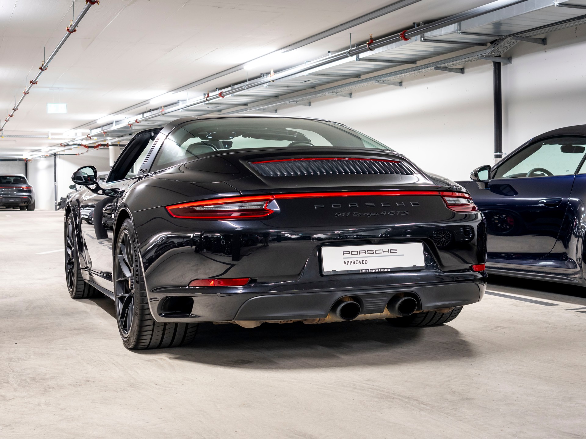 PORSCHE 911 Targa 4 GTS-image-26