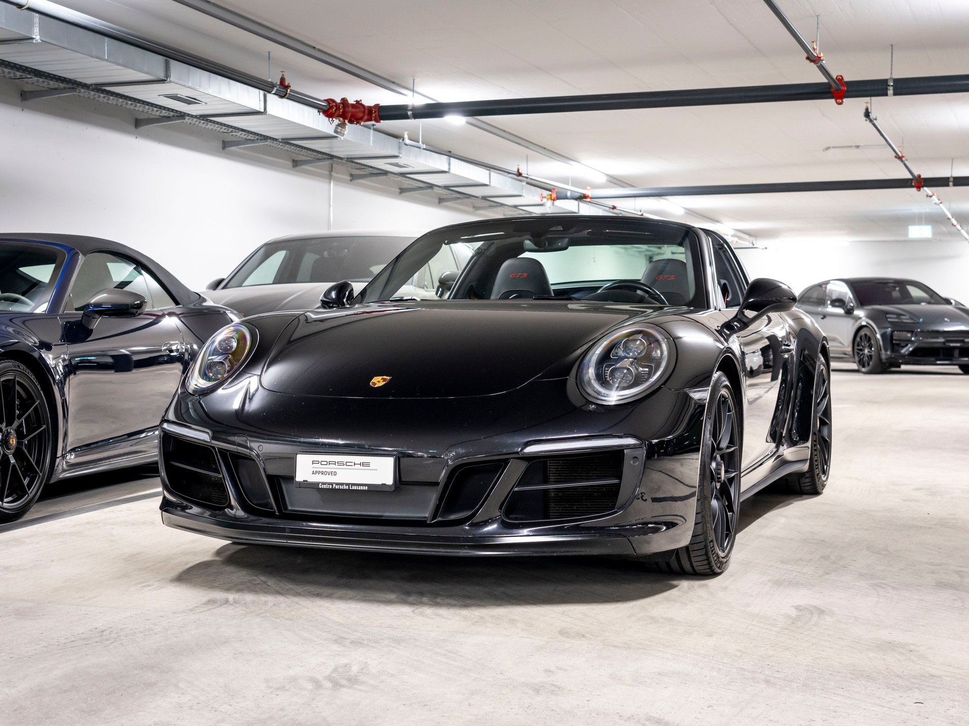 PORSCHE 911 Targa 4 GTS-image-24
