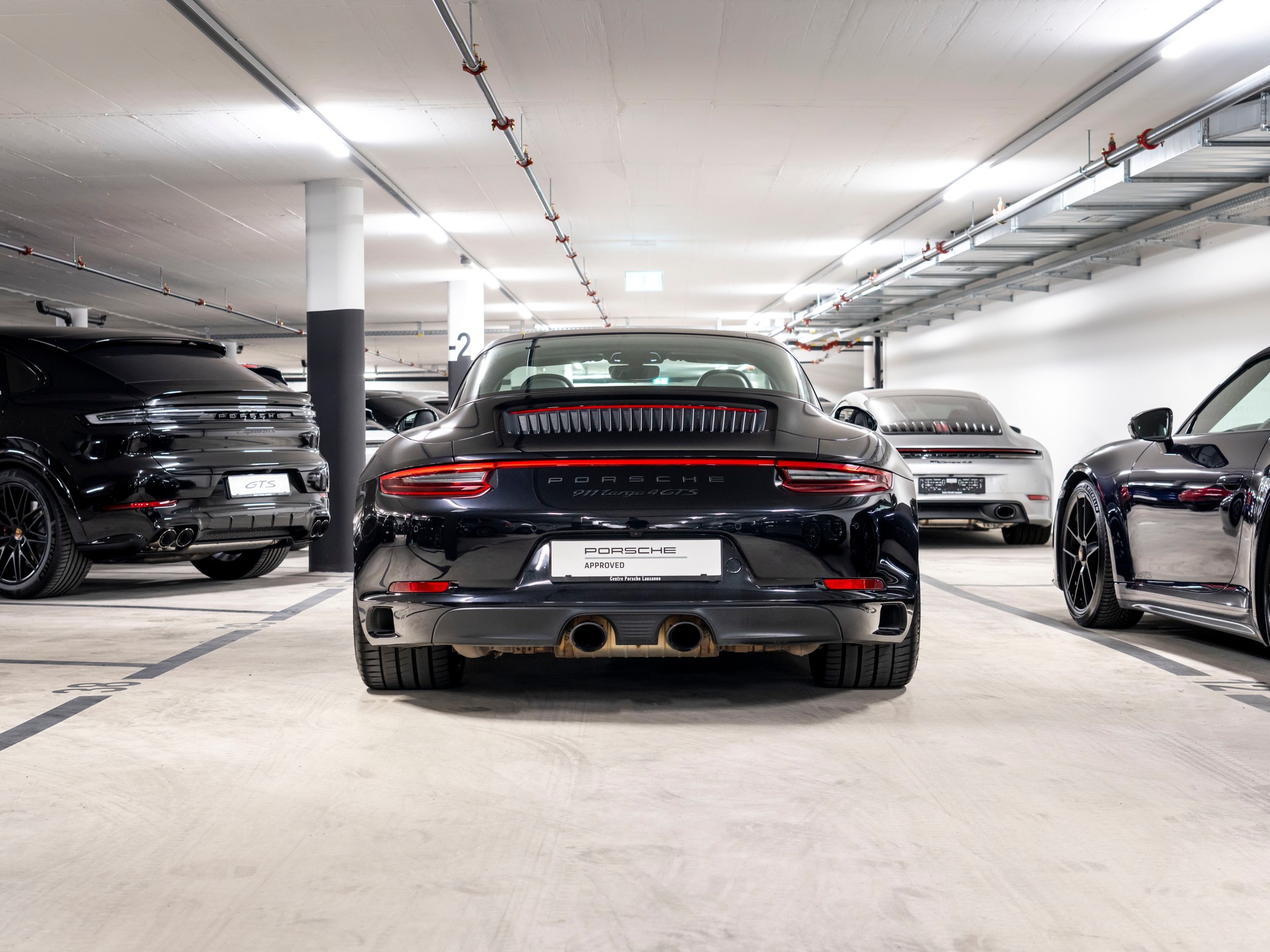 PORSCHE 911 Targa 4 GTS-image-28