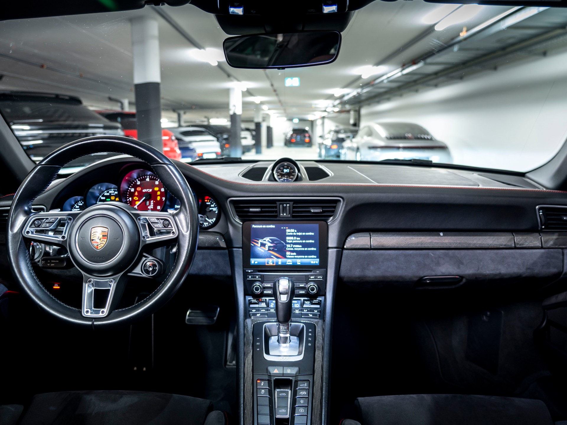 PORSCHE 911 Targa 4 GTS-image-19