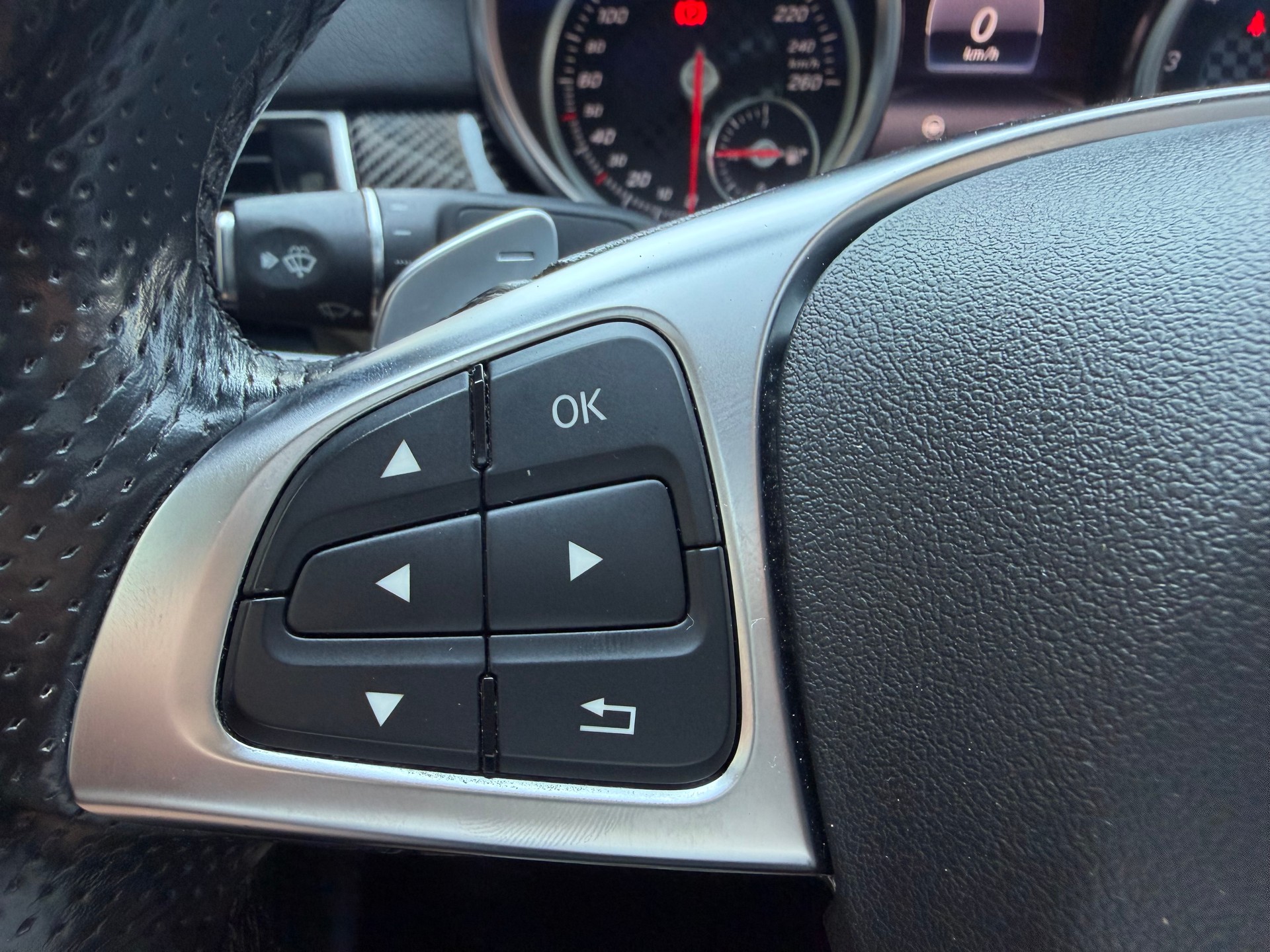 MERCEDES-BENZ GLE Coupé 450 AMG 4Matic 9G-Tronic-image-28