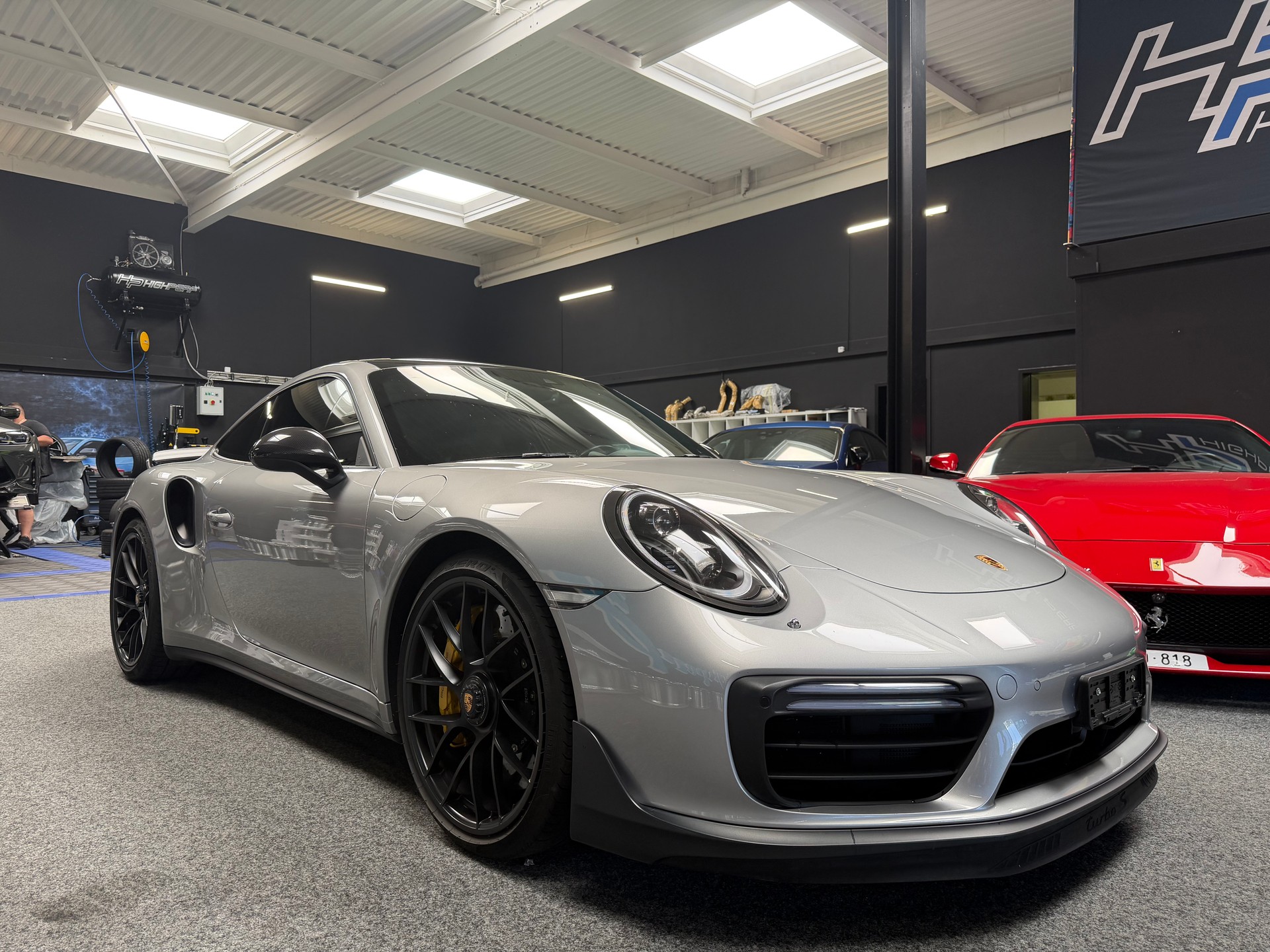 PORSCHE 911 Turbo S PDK