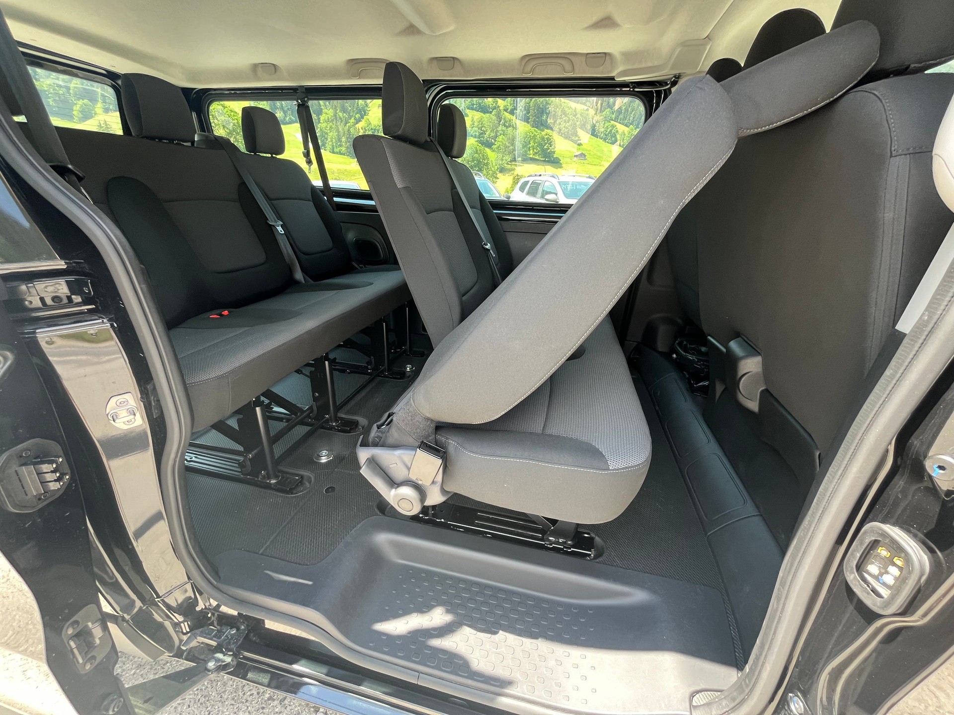 RENAULT Trafic Blue dCi 150 Grand Passenger Evolution EDC-image-15