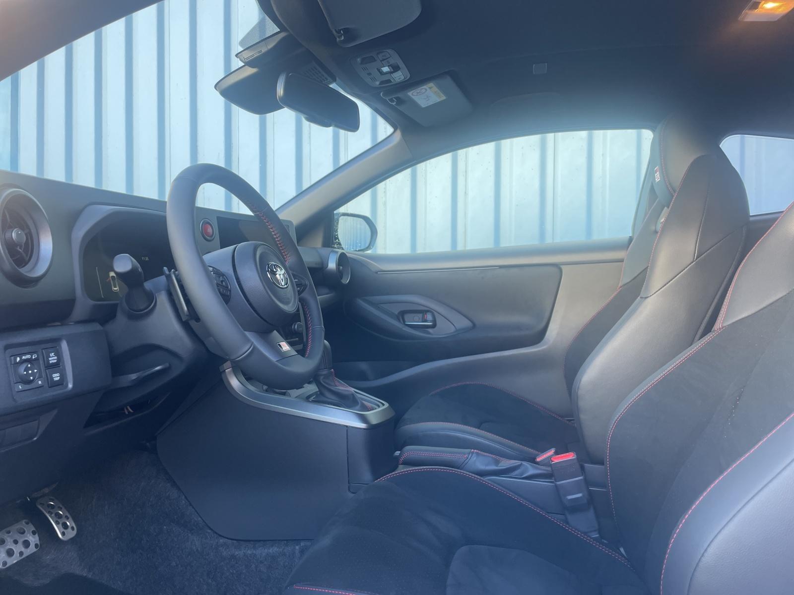 TOYOTA GR Yaris 1.6 Turbo Sport 4x4-image-9