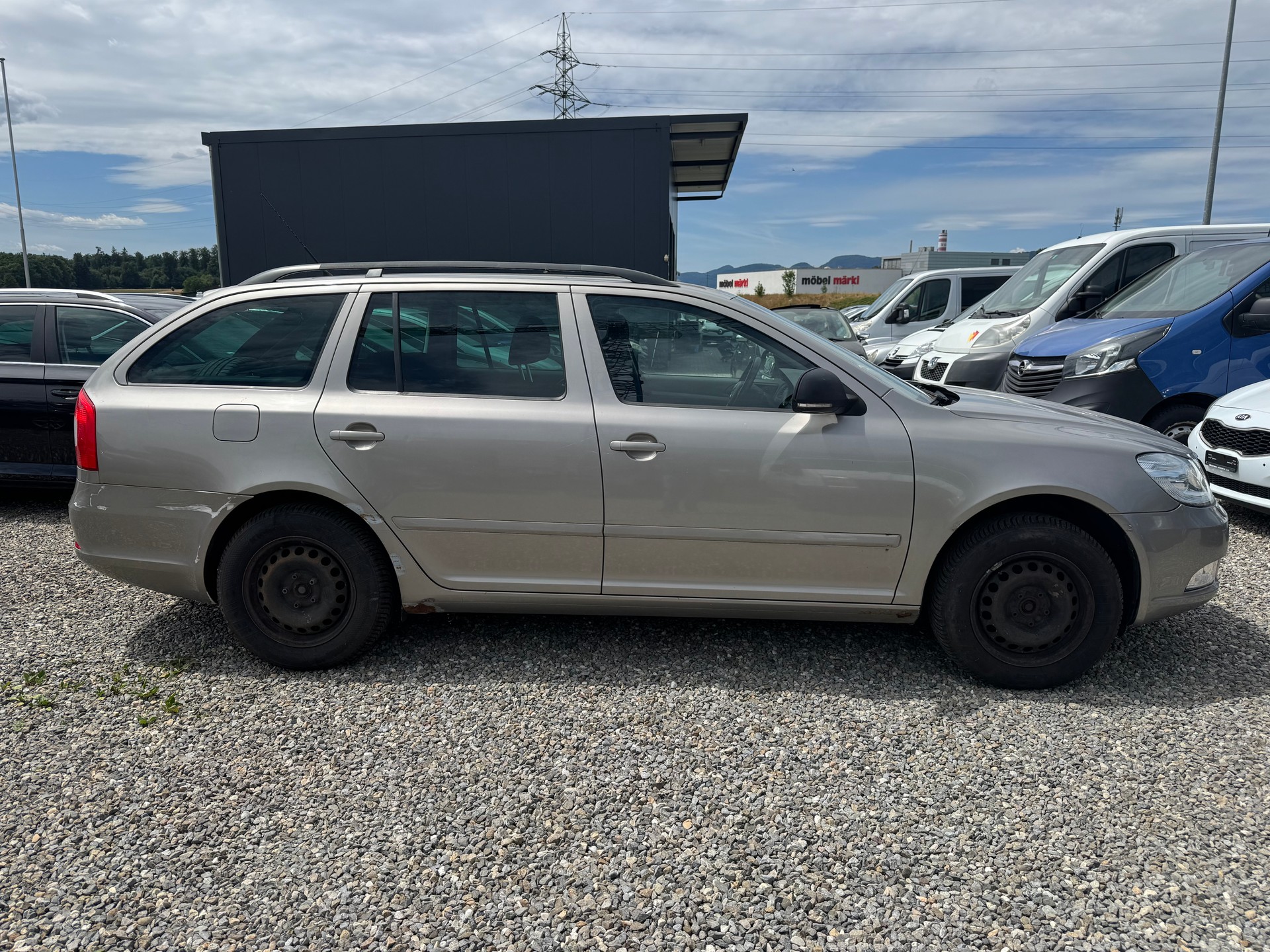 SKODA Octavia Combi 1.9 TDI Swiss Adventure 4x4-image-3