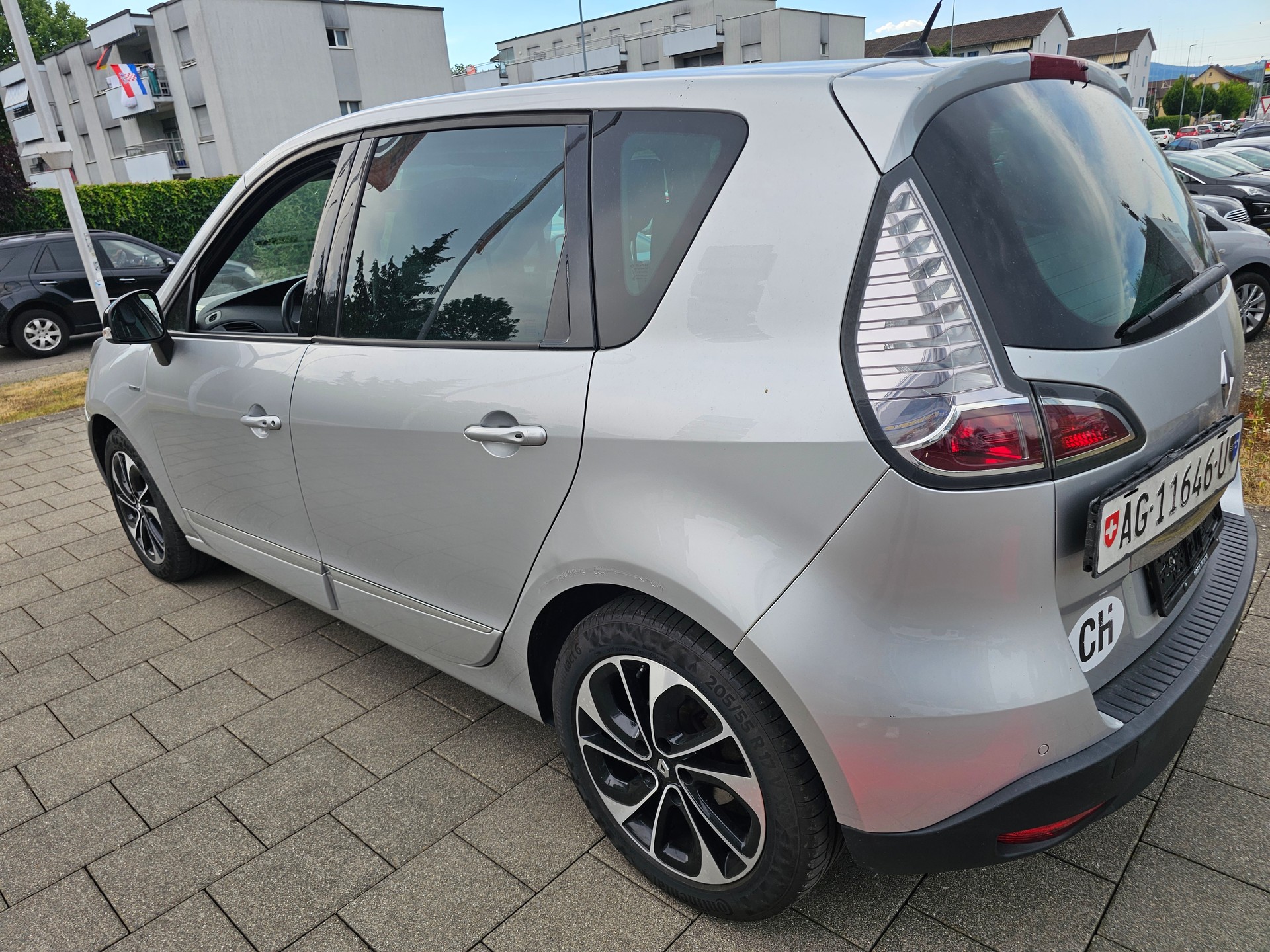 RENAULT Scénic 1.5 dCi Bose EDC-image-4