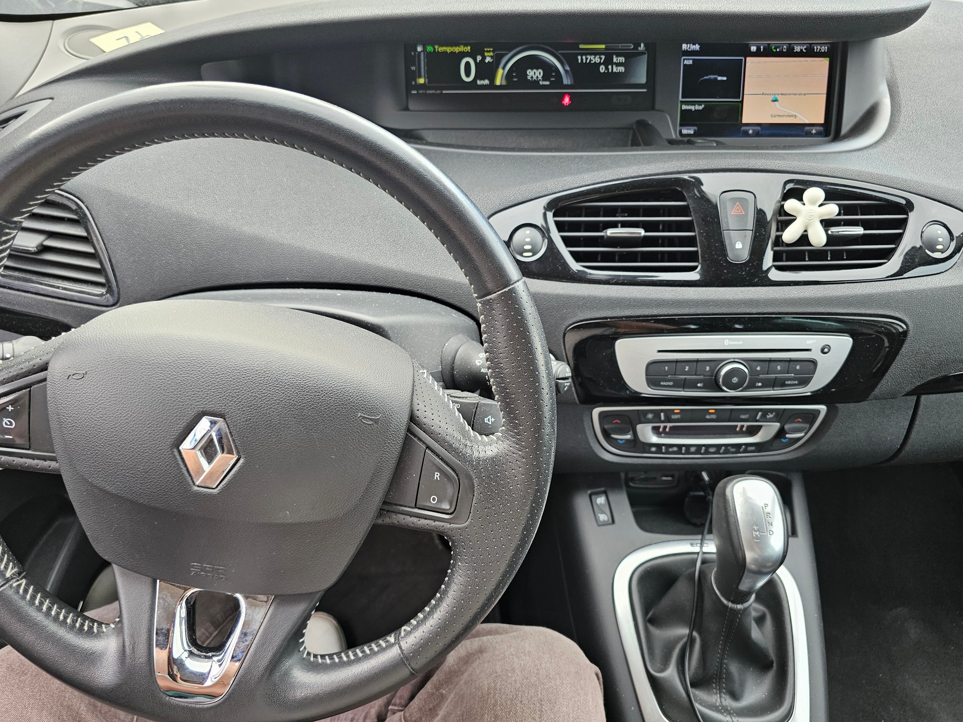 RENAULT Scénic 1.5 dCi Bose EDC-image-14