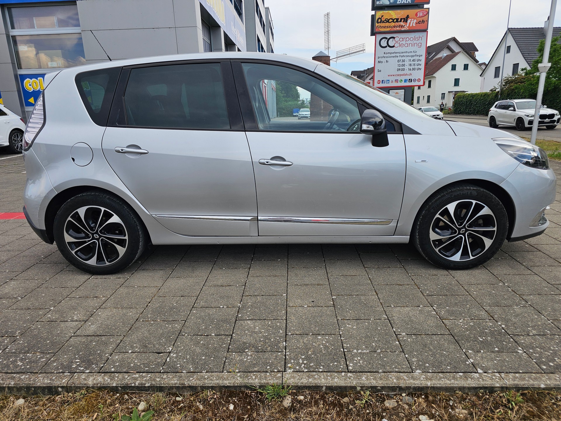 RENAULT Scénic 1.5 dCi Bose EDC-image-5