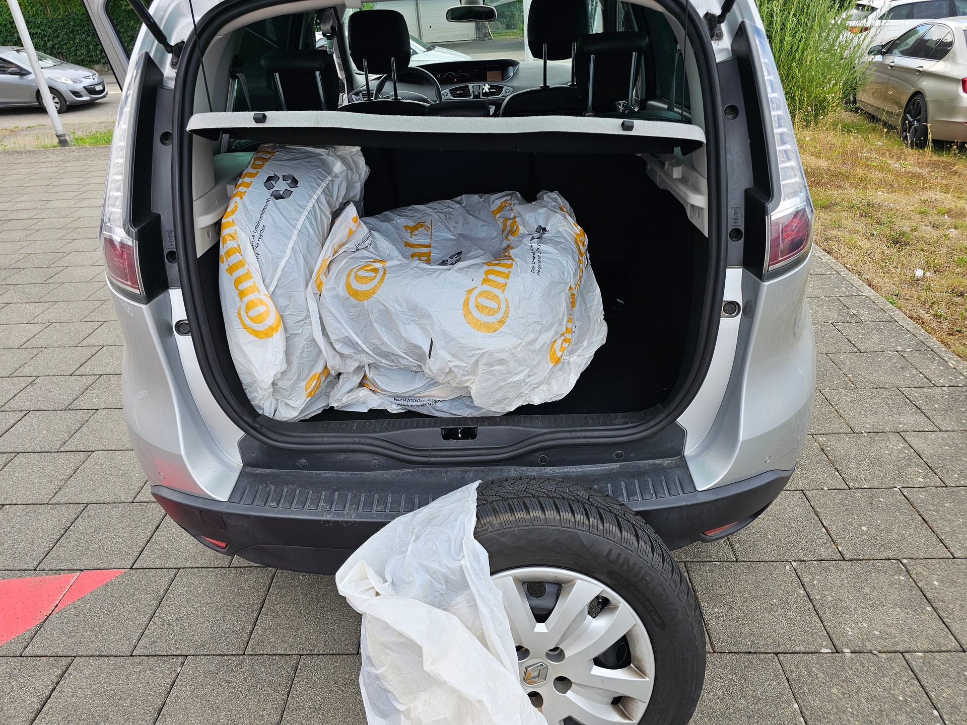 RENAULT Scénic 1.5 dCi Bose EDC-image-8