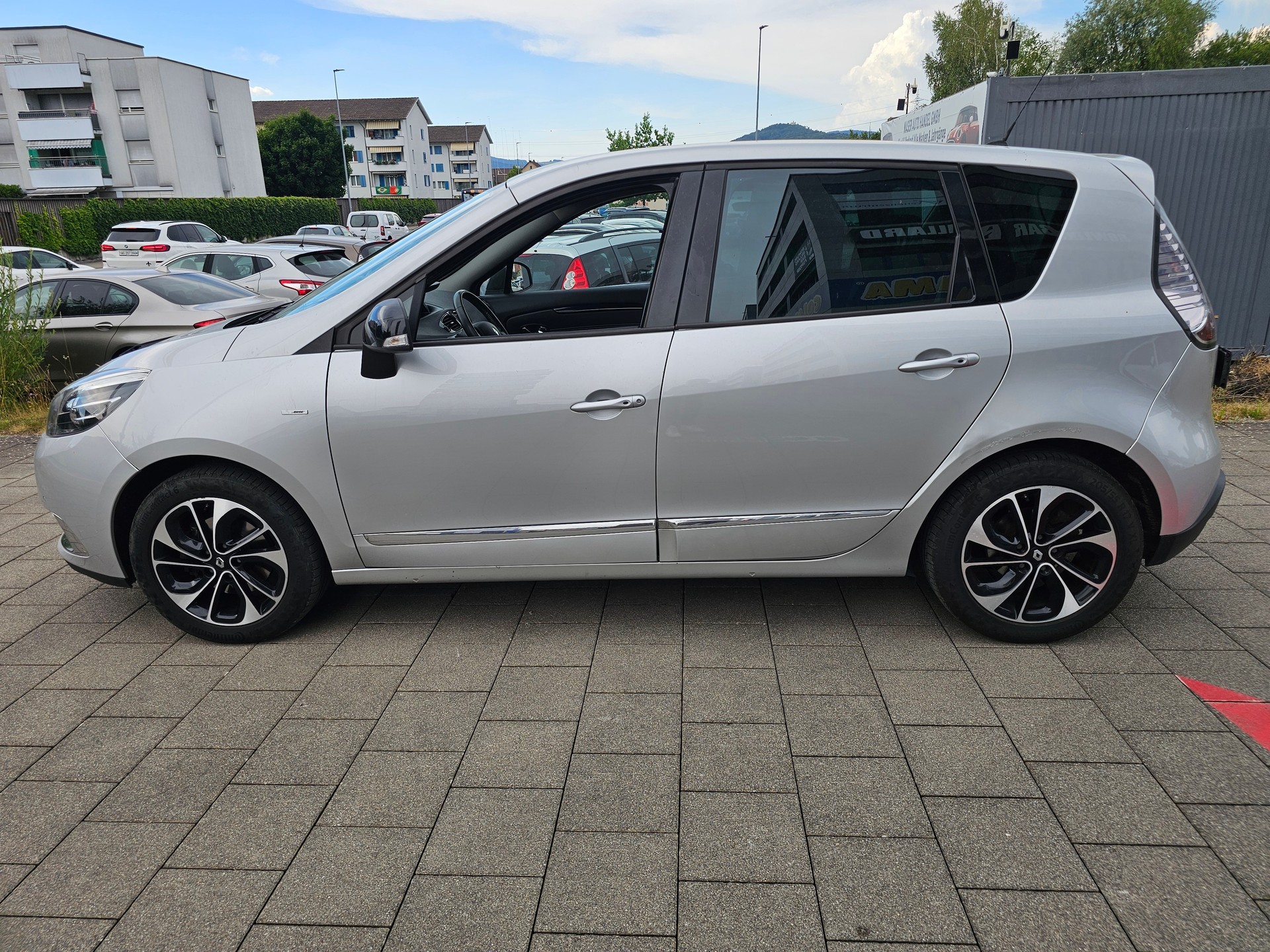 RENAULT Scénic 1.5 dCi Bose EDC-image-6
