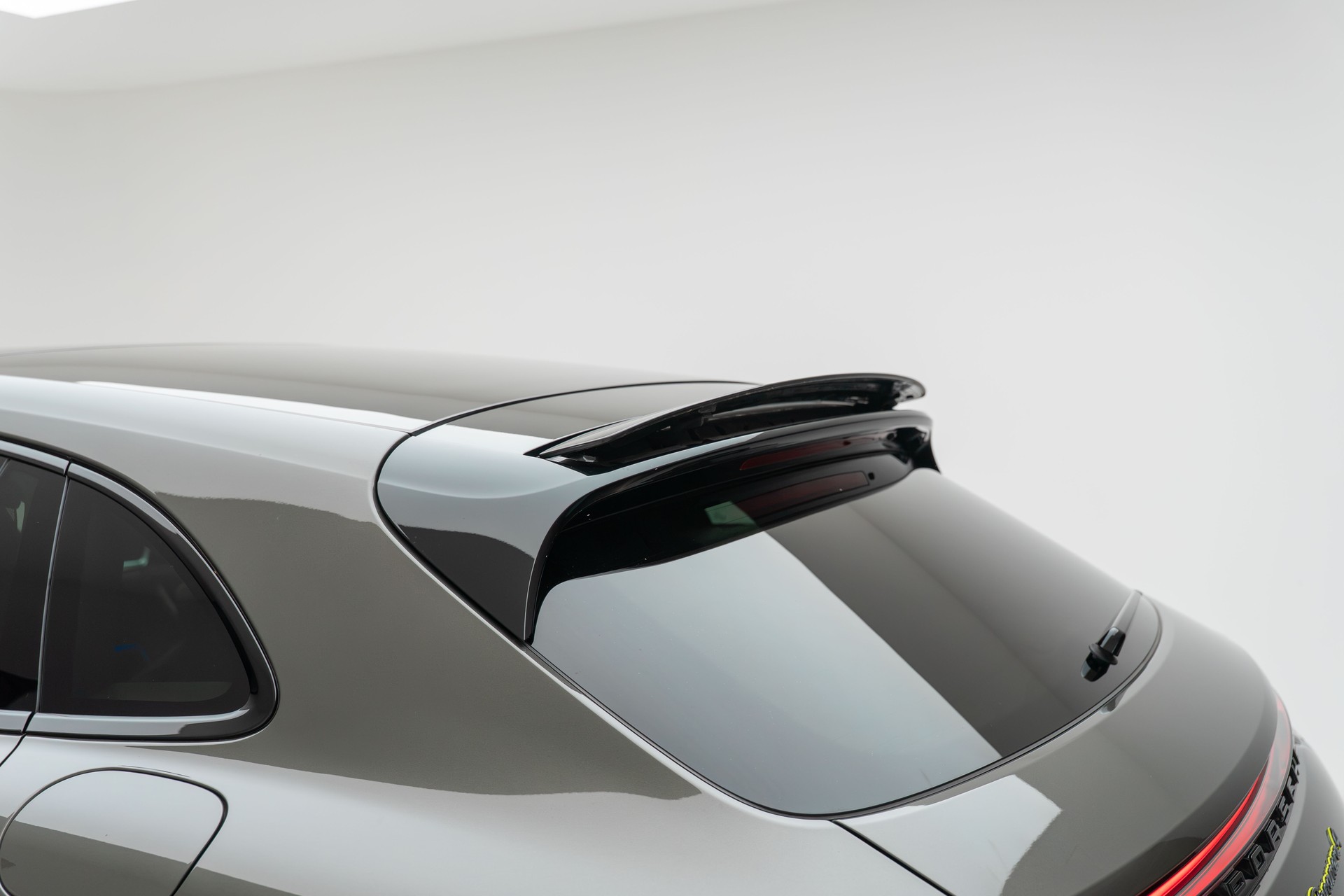 PORSCHE Panamera 4 E-Hybrid Sport Turismo Platinum Edition PDK-image-10