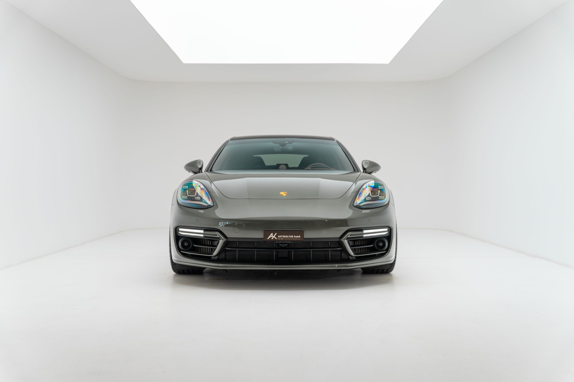 PORSCHE Panamera 4 E-Hybrid Sport Turismo Platinum Edition PDK