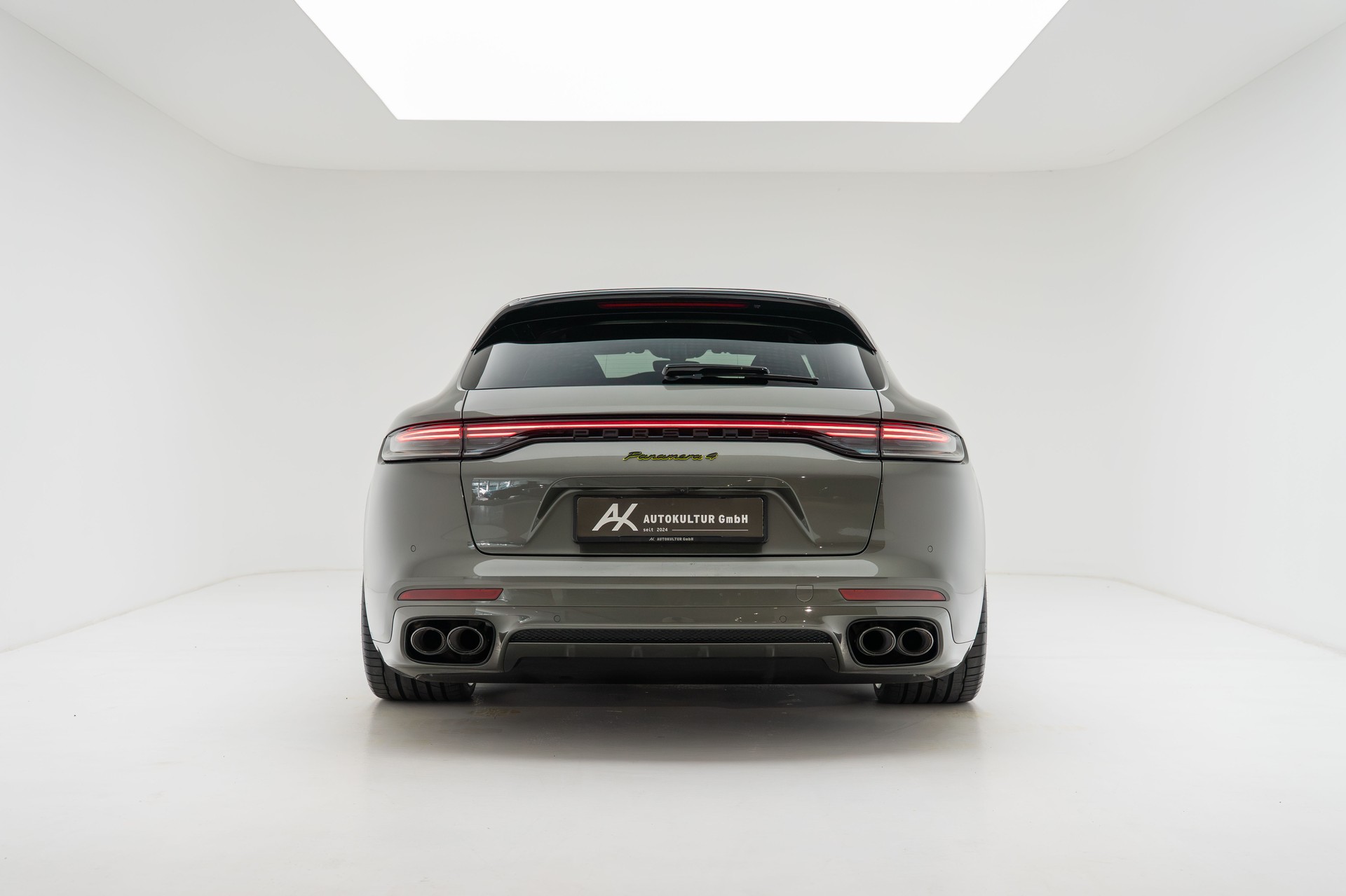 PORSCHE Panamera 4 E-Hybrid Sport Turismo Platinum Edition PDK-image-6