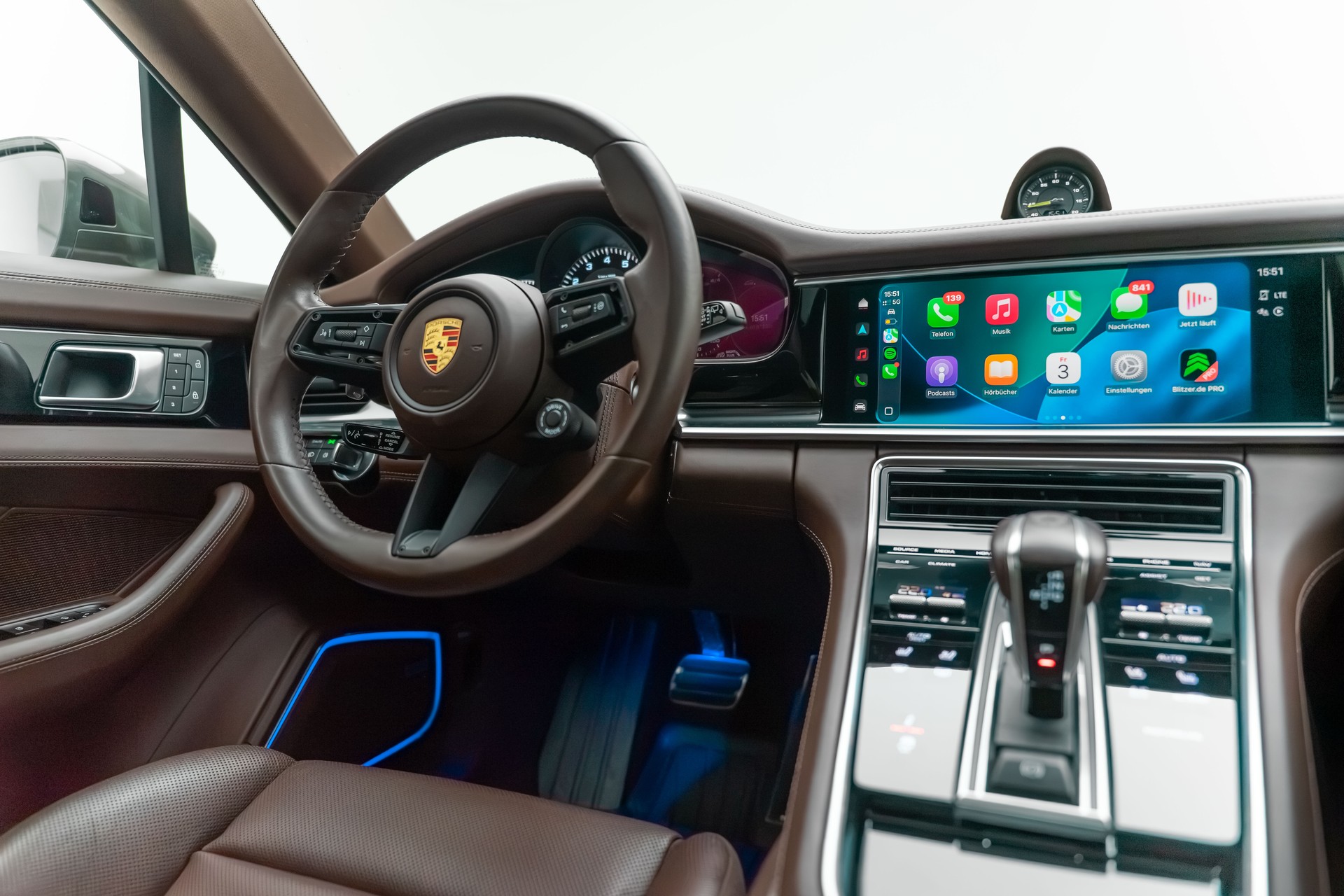 PORSCHE Panamera 4 E-Hybrid Sport Turismo Platinum Edition PDK-image-29