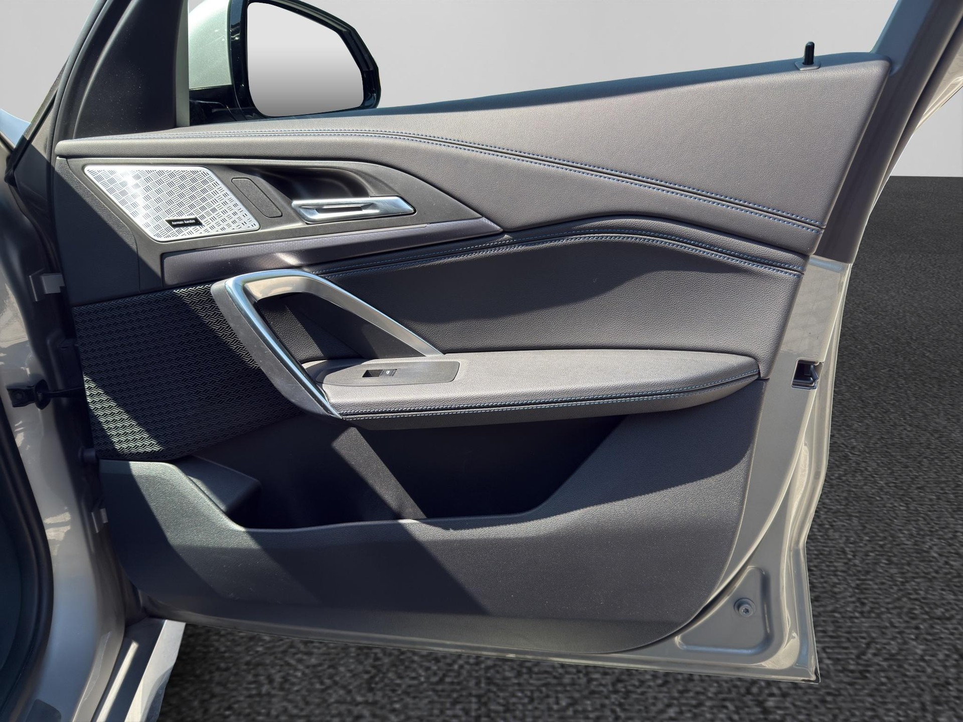 BMW X1 xDrive 23i MSport-image-16