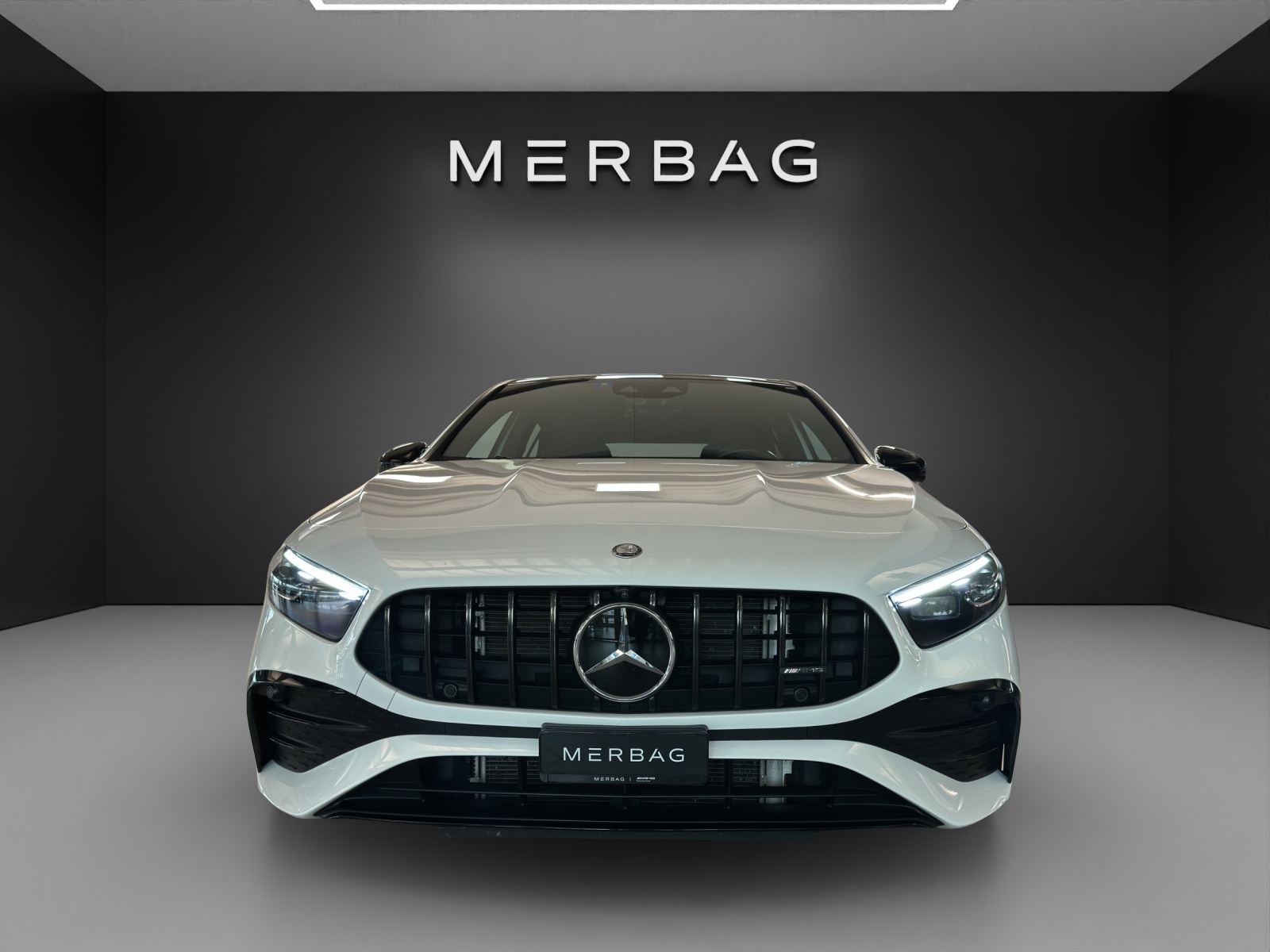 MERCEDES-BENZ A AMG 35 4Matic 8G-DCT-image-1