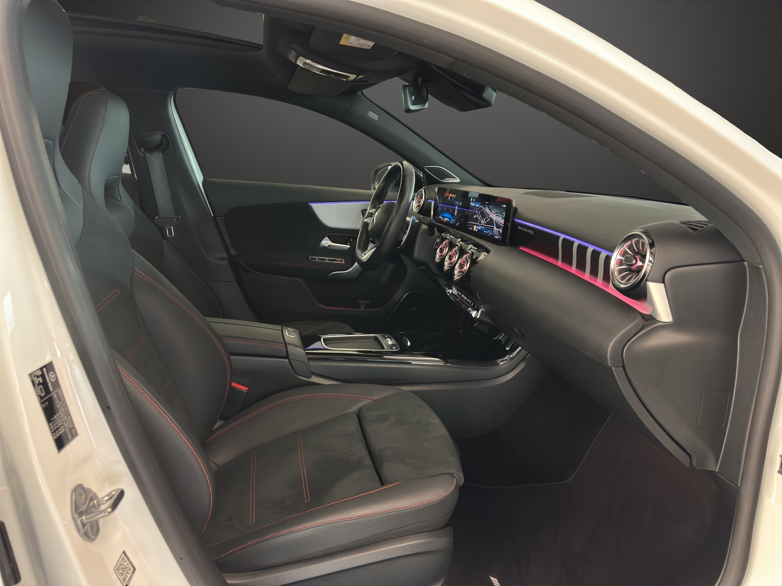 MERCEDES-BENZ A AMG 35 4Matic 8G-DCT-image-10