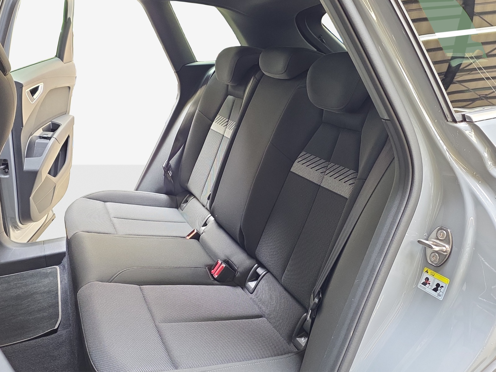 AUDI Q4 e-tron 40-image-12
