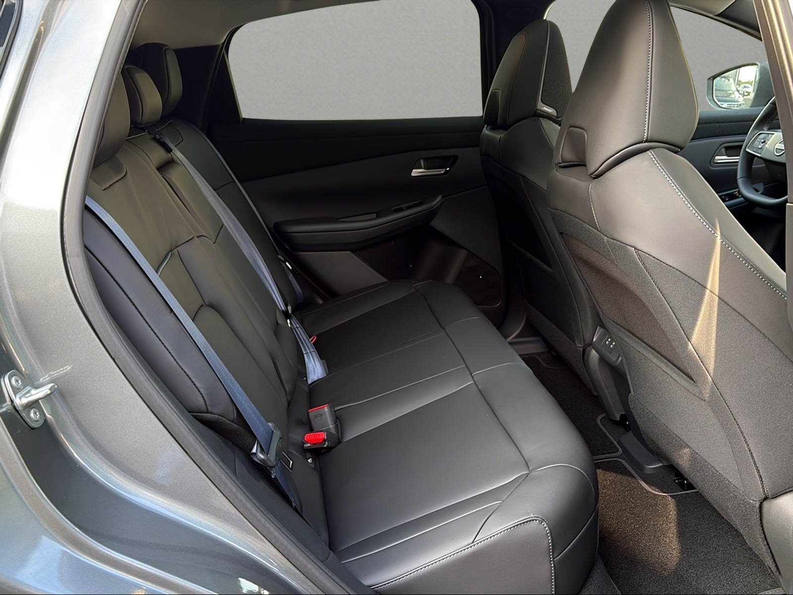 NISSAN Leaf 75 kWh Evolve-image-13