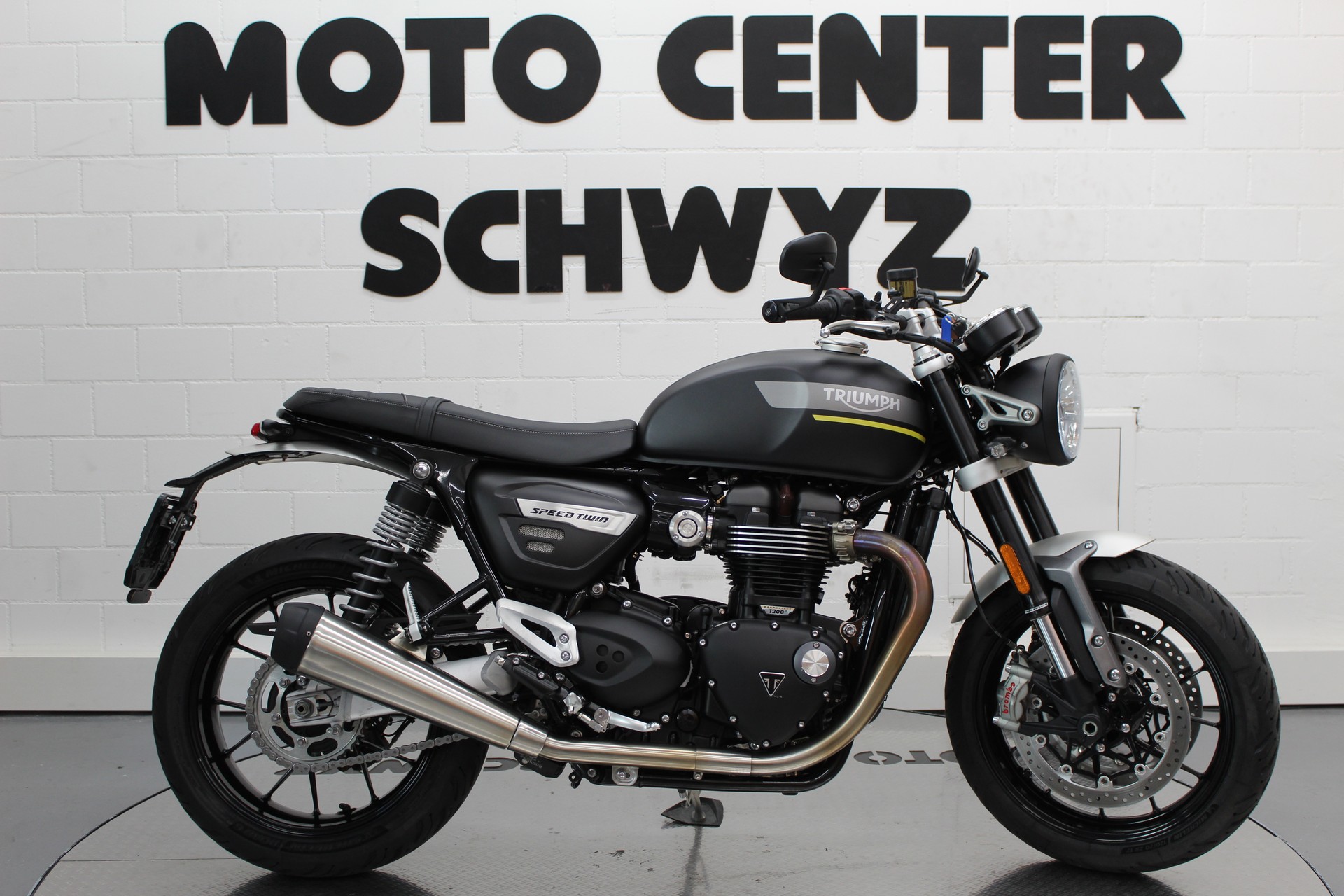 TRIUMPH Speed Twin 1200-image-0