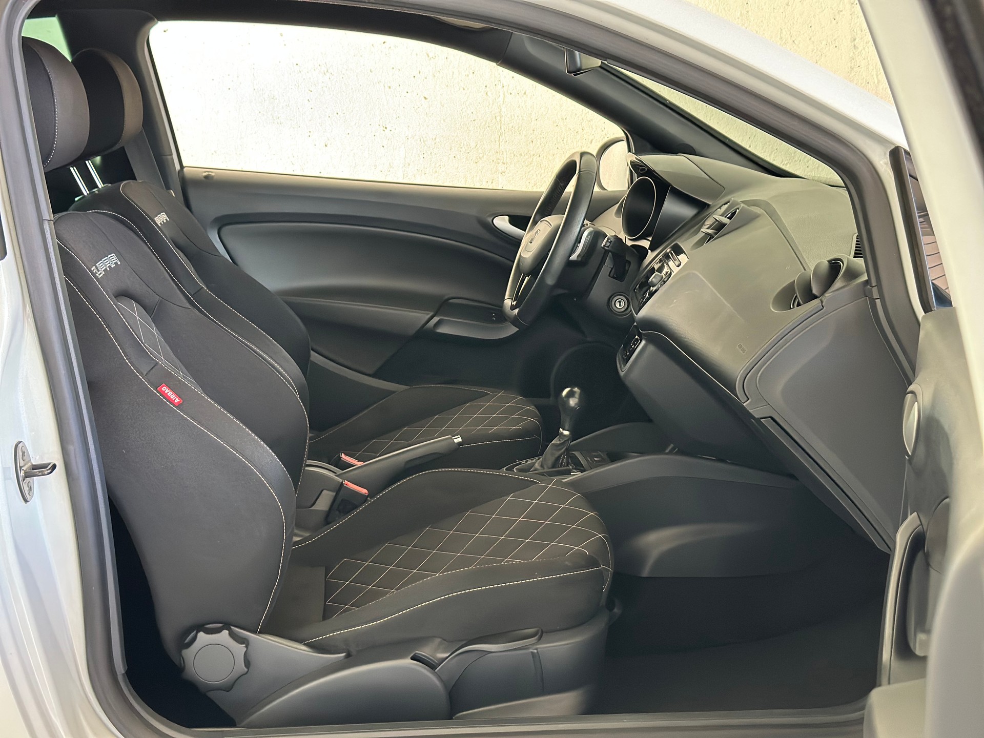 SEAT Ibiza SC 1.4 TSI Cupra R-Evolution DSG-image-12