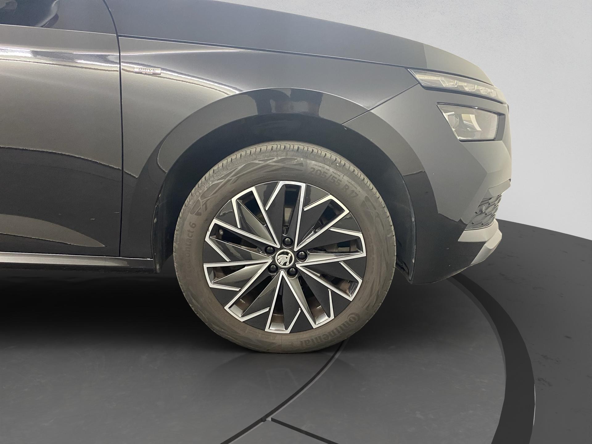 SKODA Kamiq 1.5 TSI ACT Ambition DSG-image-15