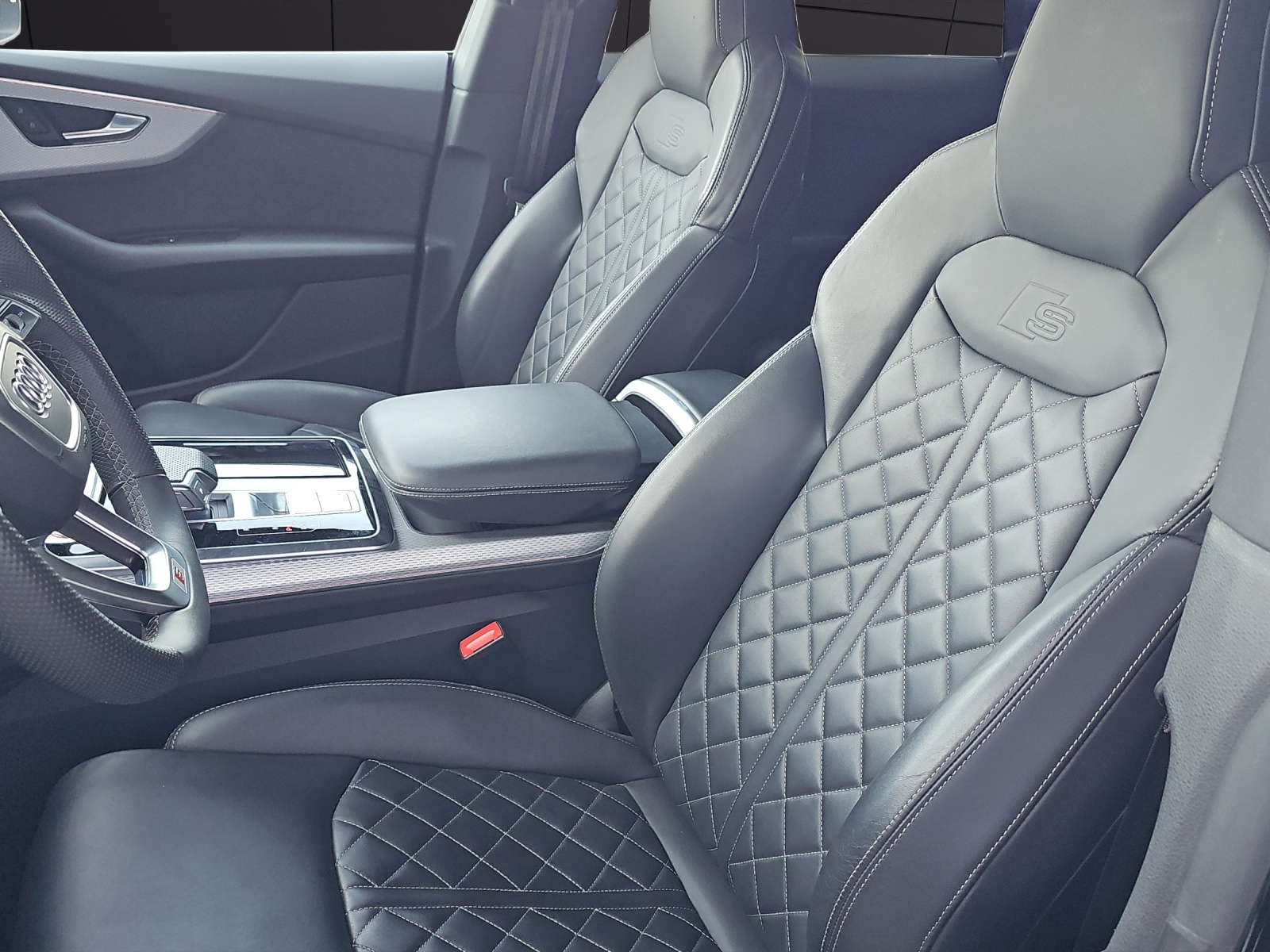 AUDI SQ8 SUV TFSI quattro tiptronic-image-14