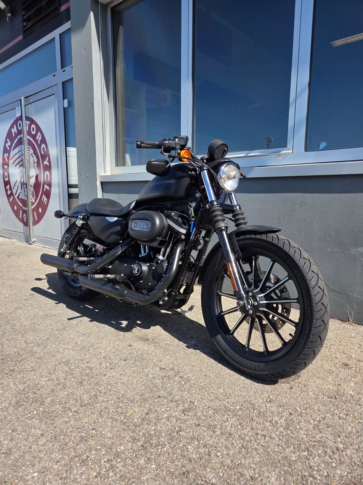 HARLEY-DAVIDSON XL 883 N Sportster Iron-image-2