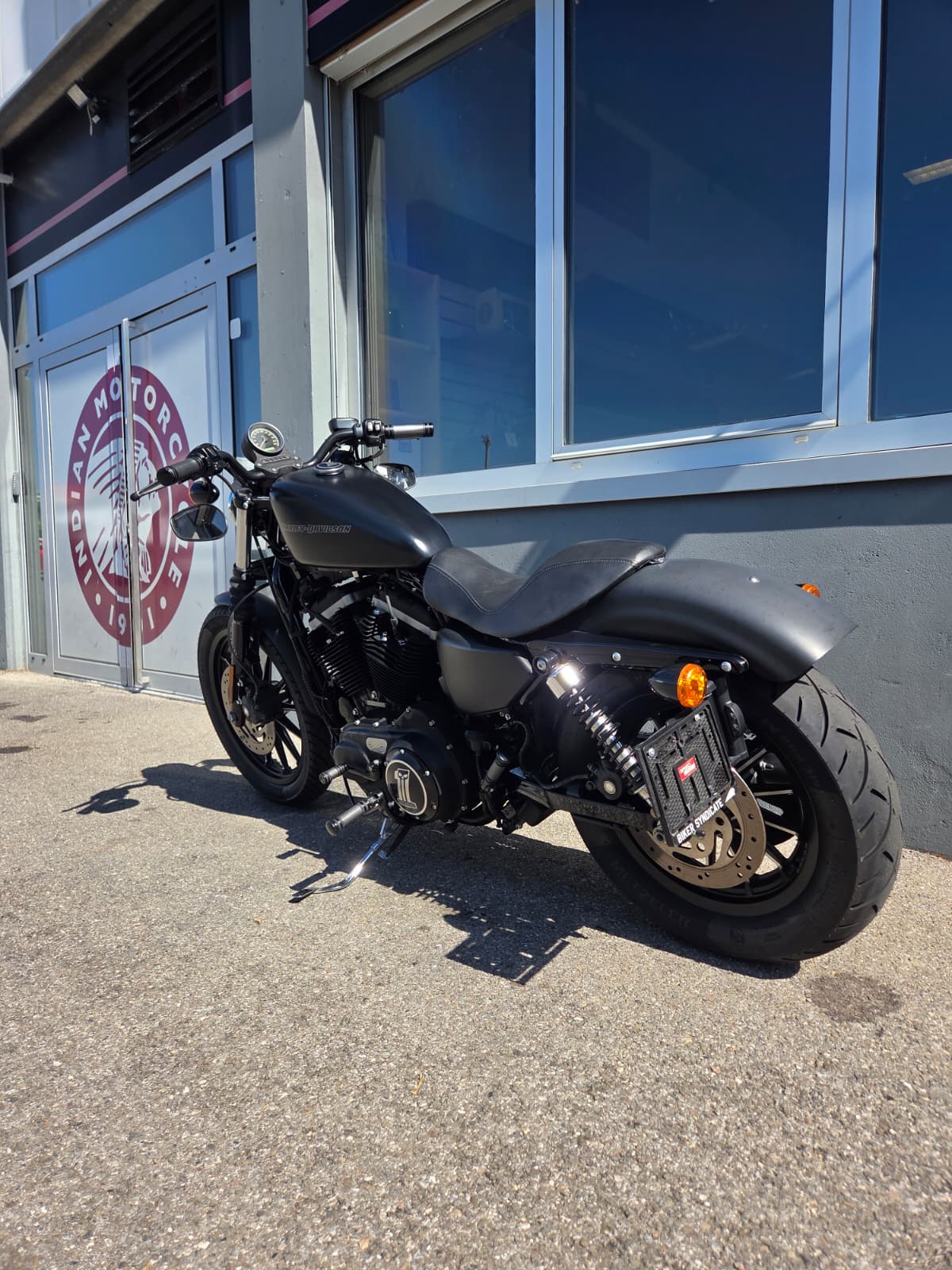 HARLEY-DAVIDSON XL 883 N Sportster Iron-image-3