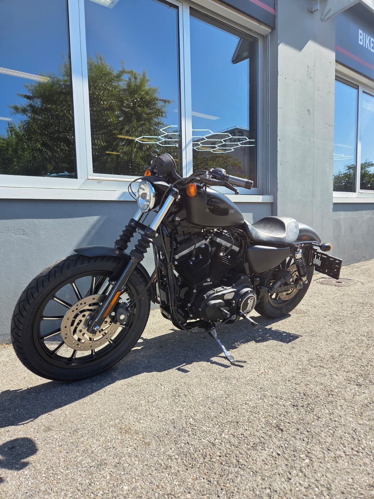HARLEY-DAVIDSON XL 883 N Sportster Iron-image-5
