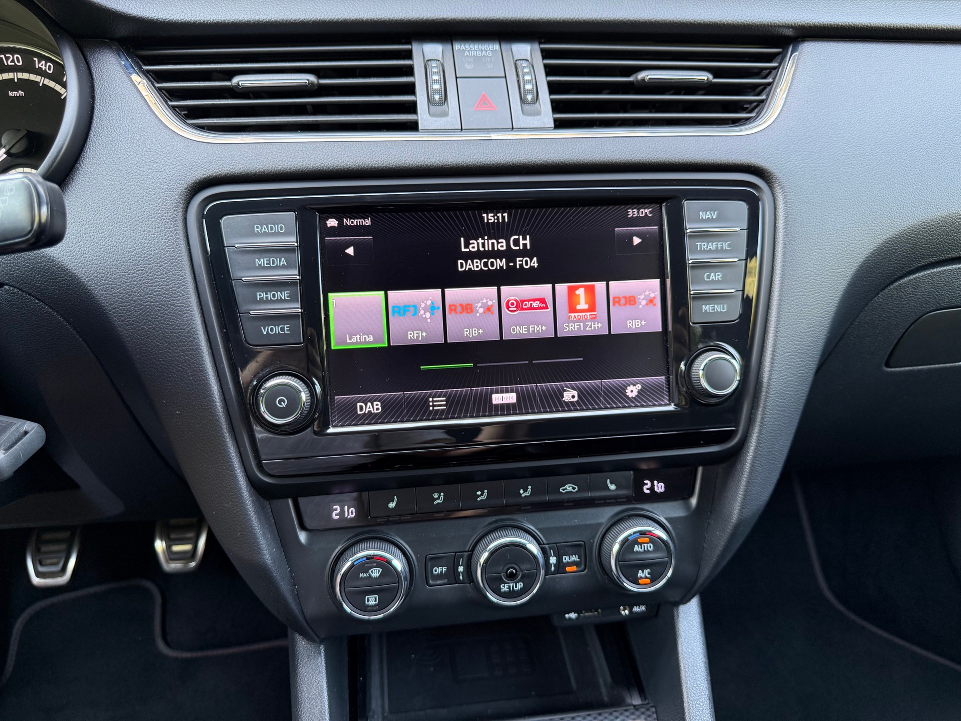SKODA Octavia Combi 2.0 TDI RS-image-7
