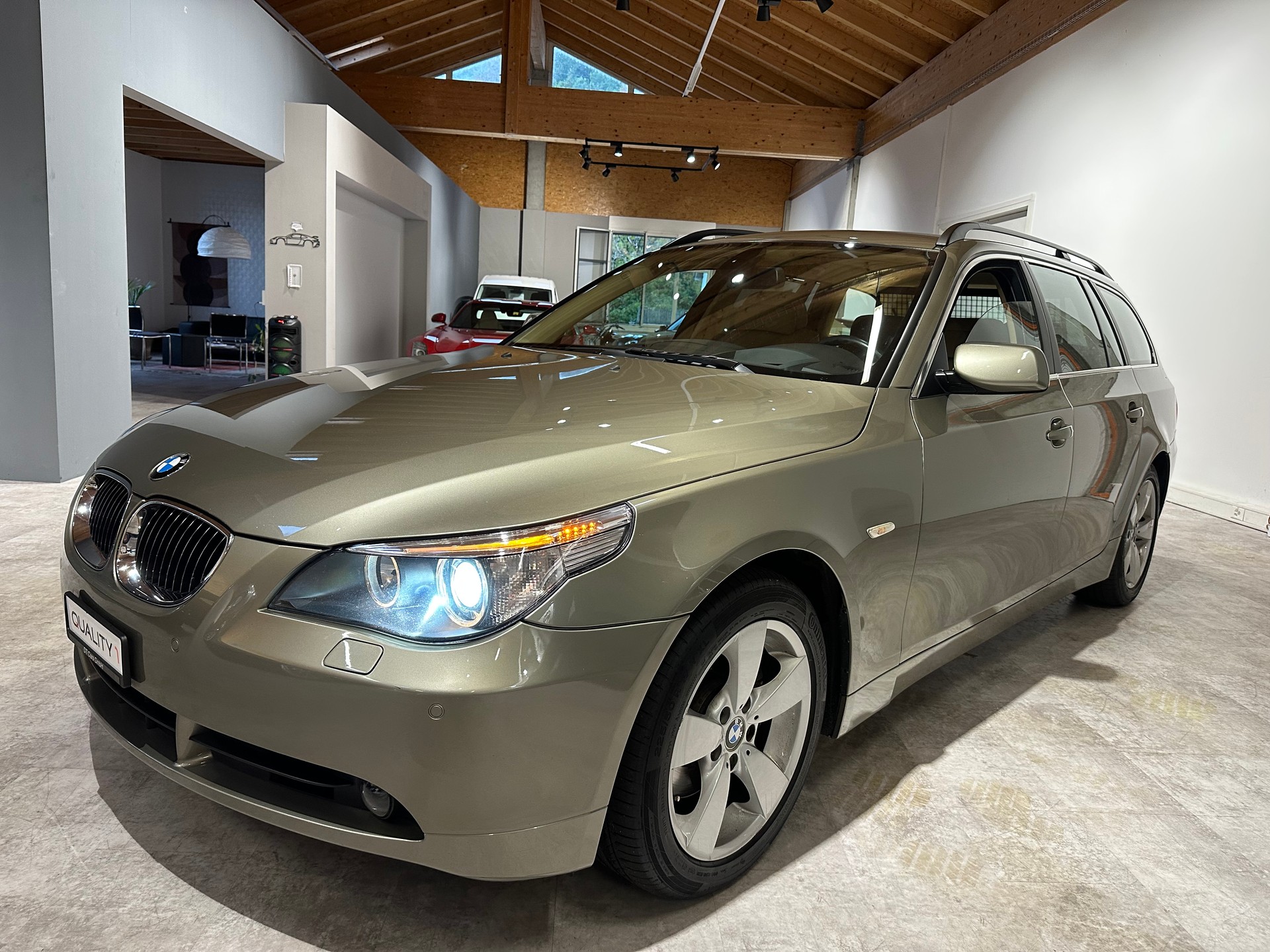 BMW 530xi Touring Nahezu Vollausgestattet und in top gepflegtem Zustand!