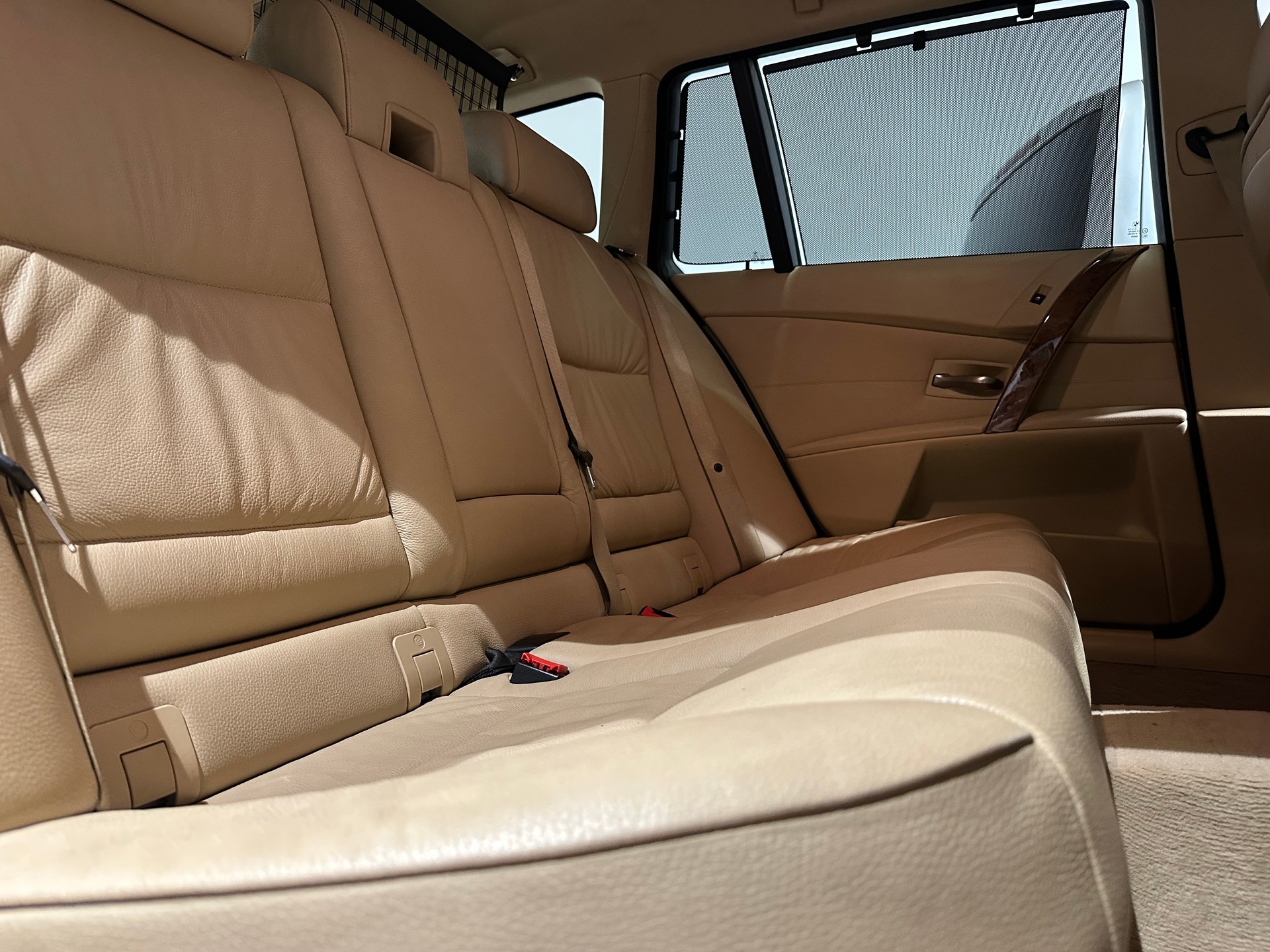 BMW 530xi Touring Nahezu Vollausgestattet und in top gepflegtem Zustand!-image-20