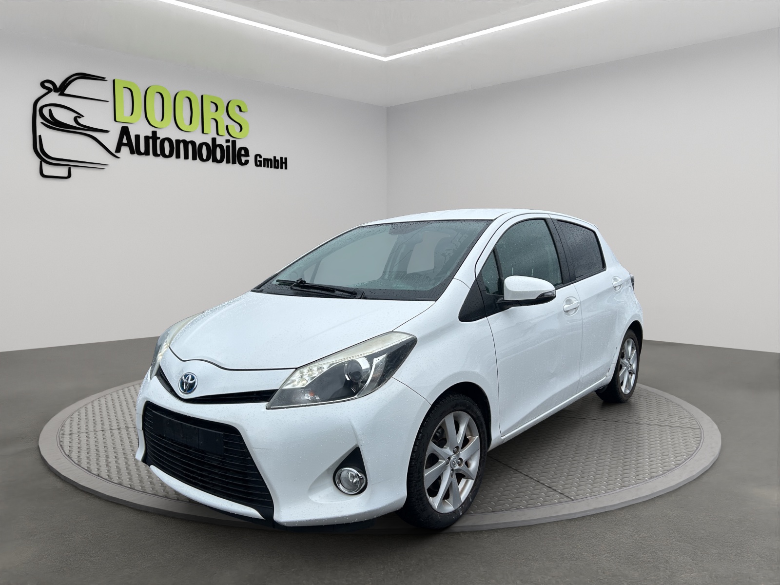 TOYOTA Yaris 1.5 VVT-i Hybrid Sol Premium CVT-showroom-element-3