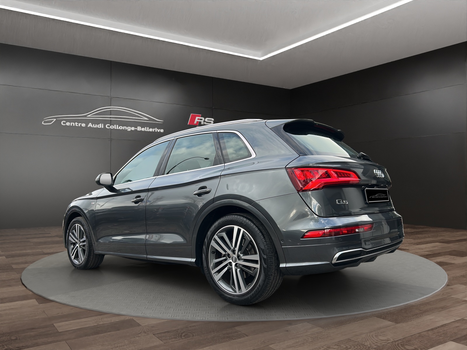 AUDI Q5 45 TFSI sport quattro S-tronic-showroom-element-3