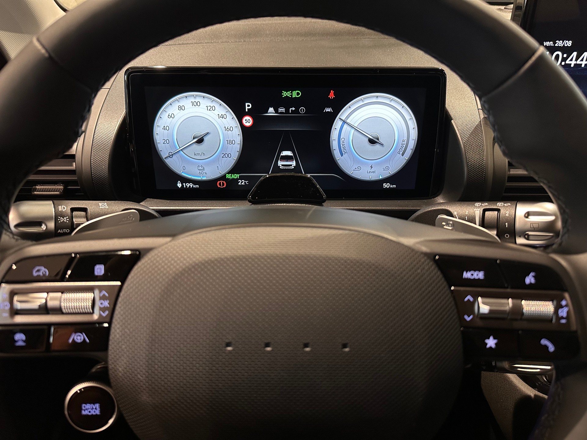 HYUNDAI Inster 49kWh Amplia-image-9