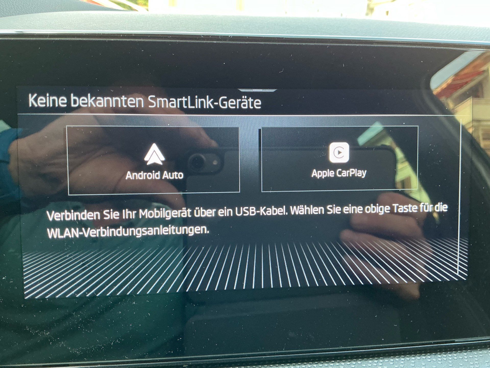 SKODA Kamiq Monte Carlo *** PANORAMADACH & ANHÄNGERKUPPLUNG ***-image-14