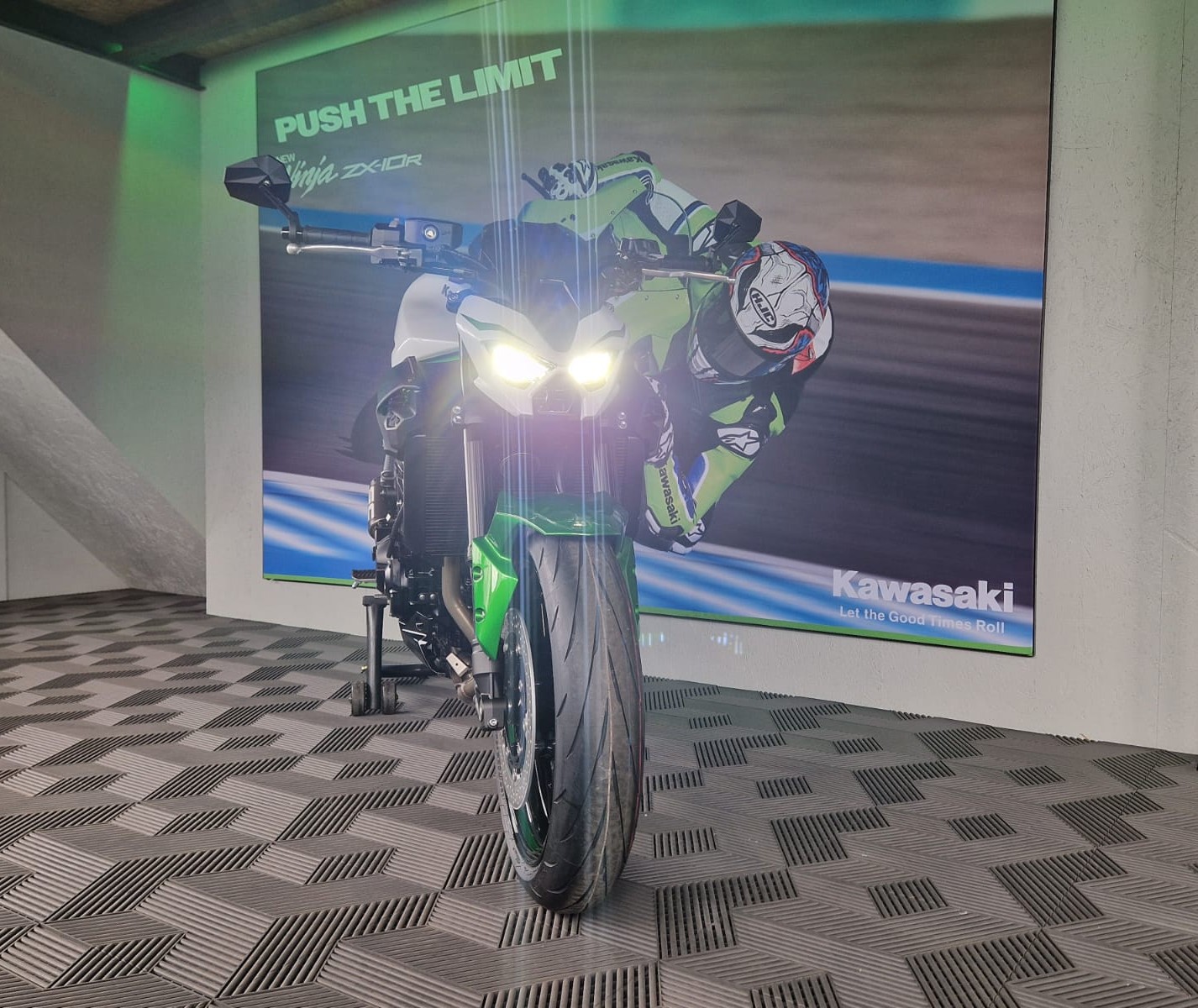 KAWASAKI Z 900 (35kW) MY 2027-image-4