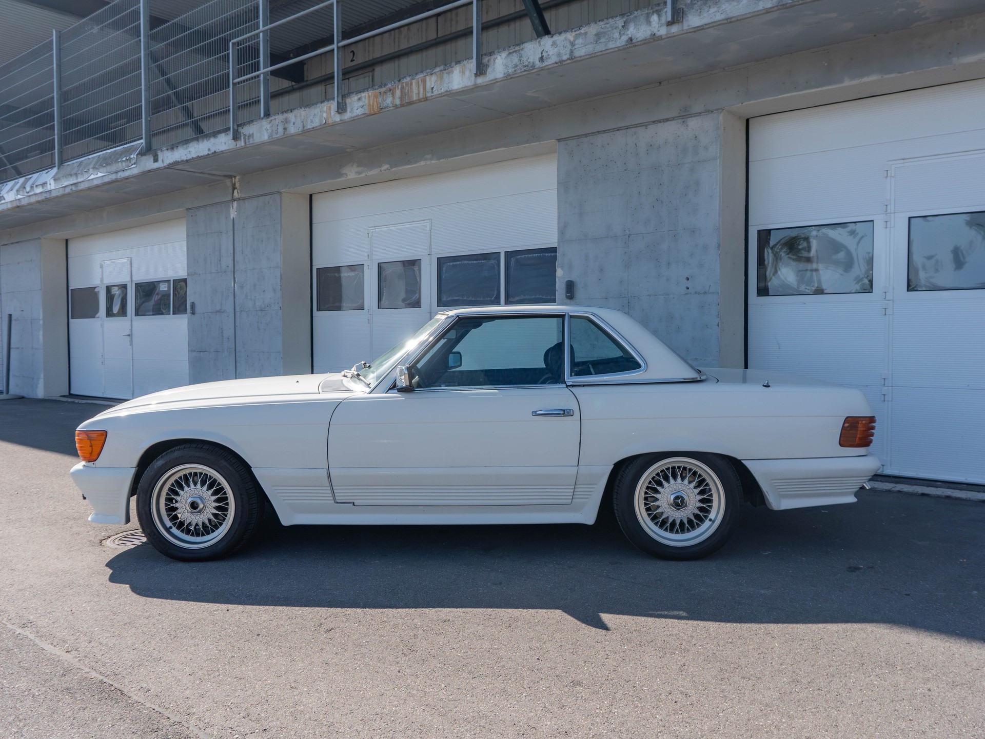 MERCEDES-BENZ SL 280-showroom-element-3