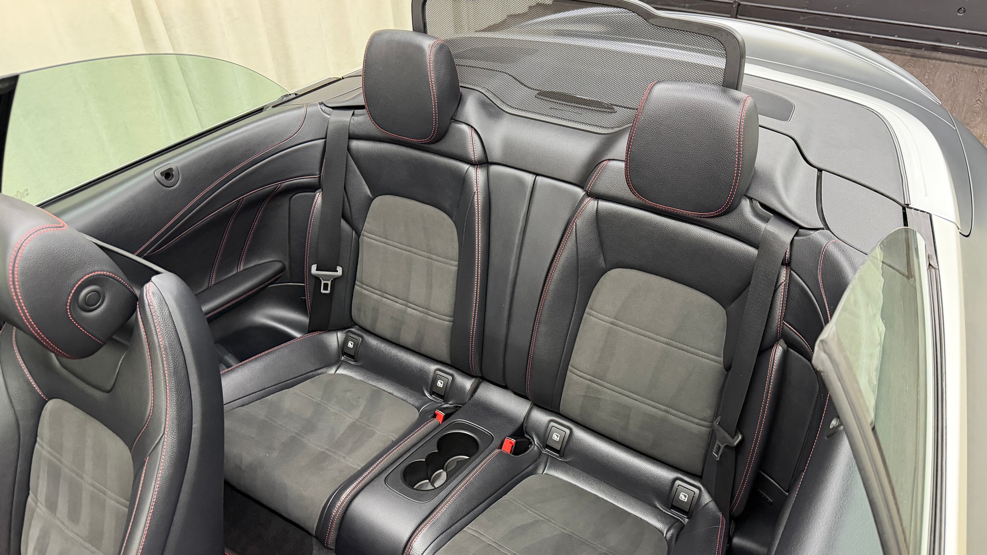 MERCEDES-BENZ C 43 Cabriolet AMG 4Matic 9G-Tronic-image-10