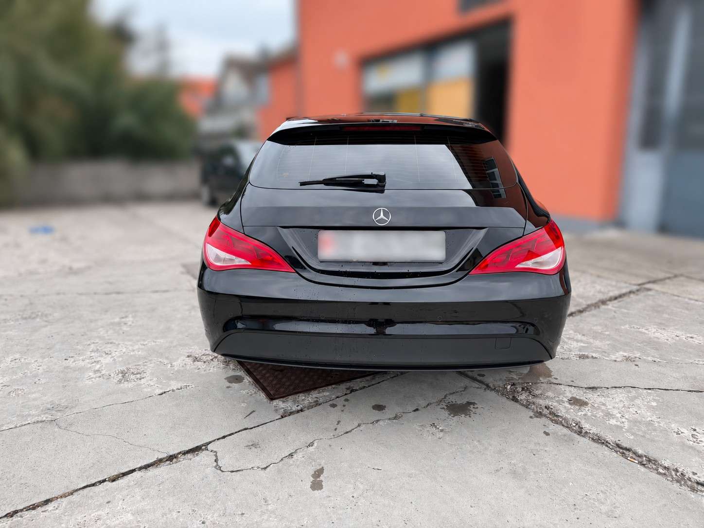MERCEDES-BENZ CLA Shooting Brake 180 d 7G-DCT-showroom-element-3