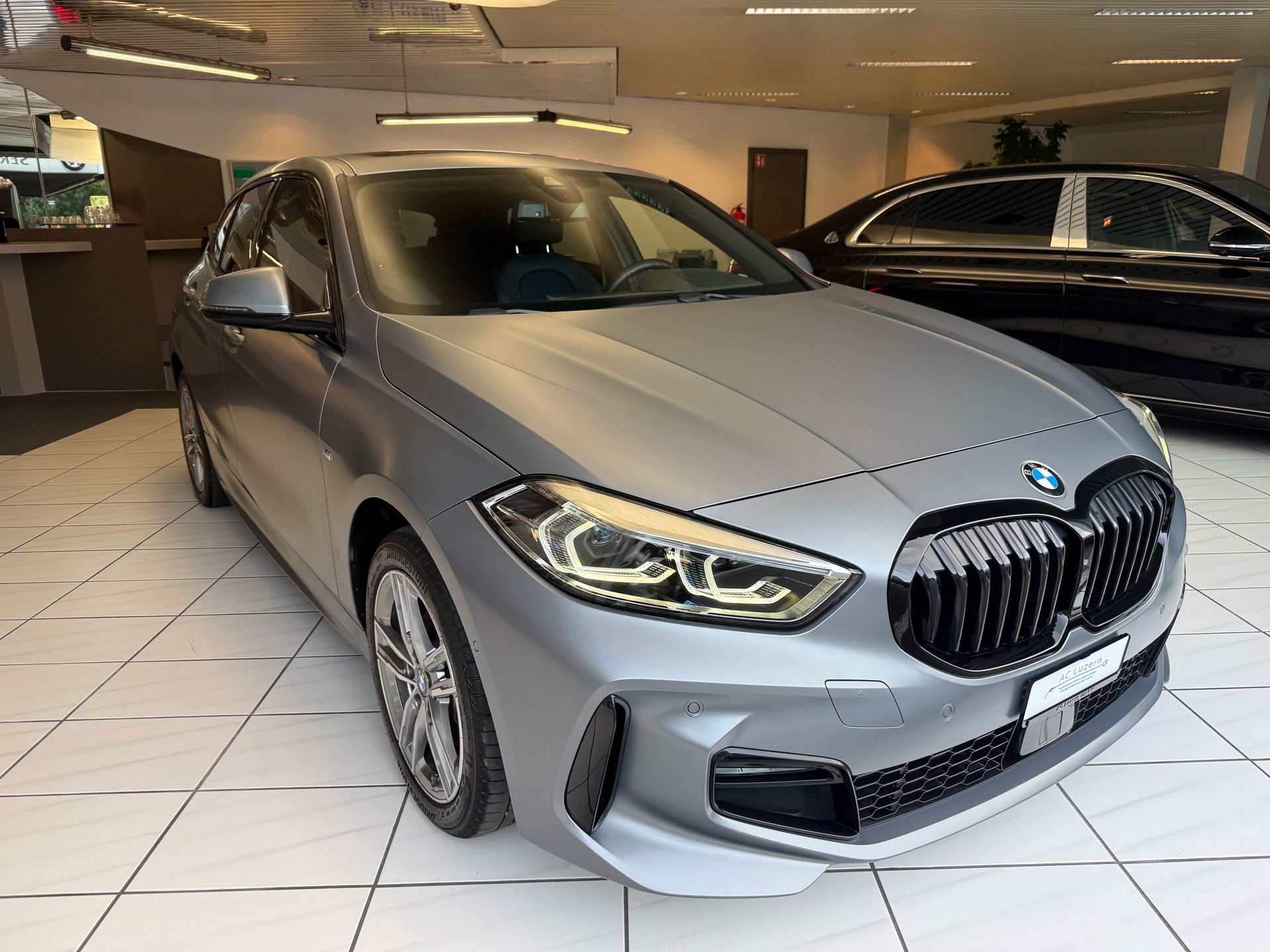 BMW 118i M Sport Steptronic-showroom-element-3