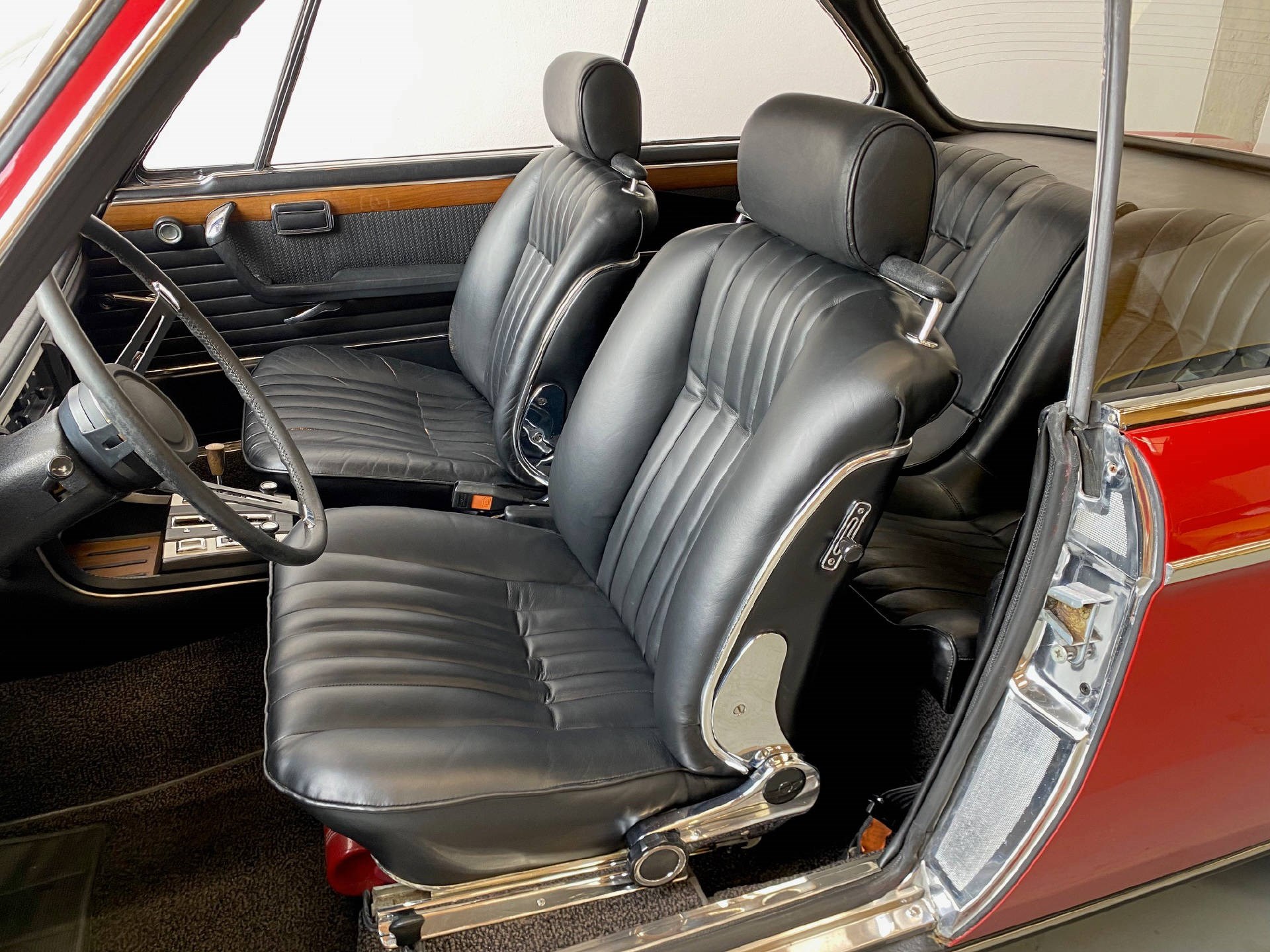 BMW 2800 CS A-image-3
