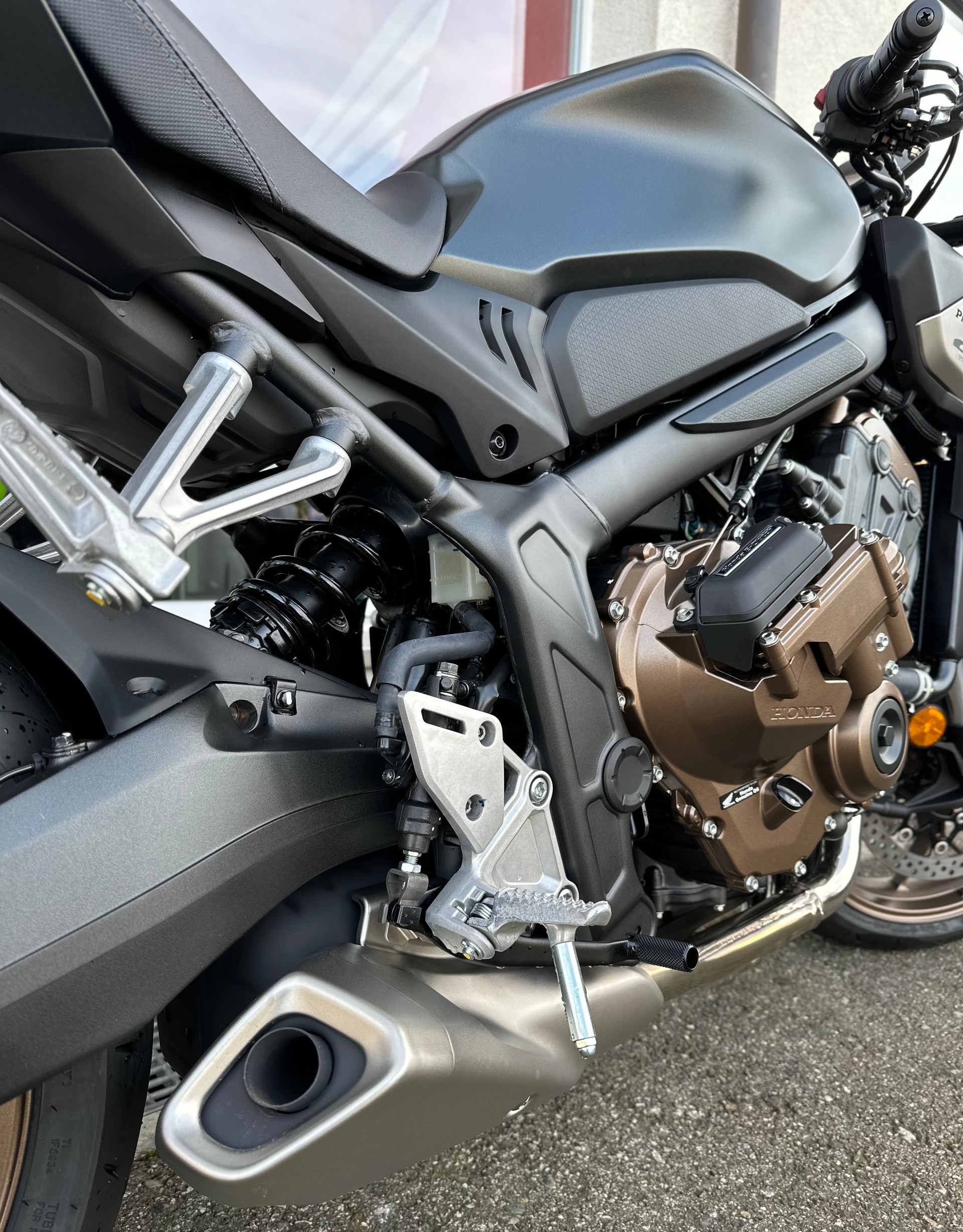 HONDA CB 650 R E-Clutch-image-6