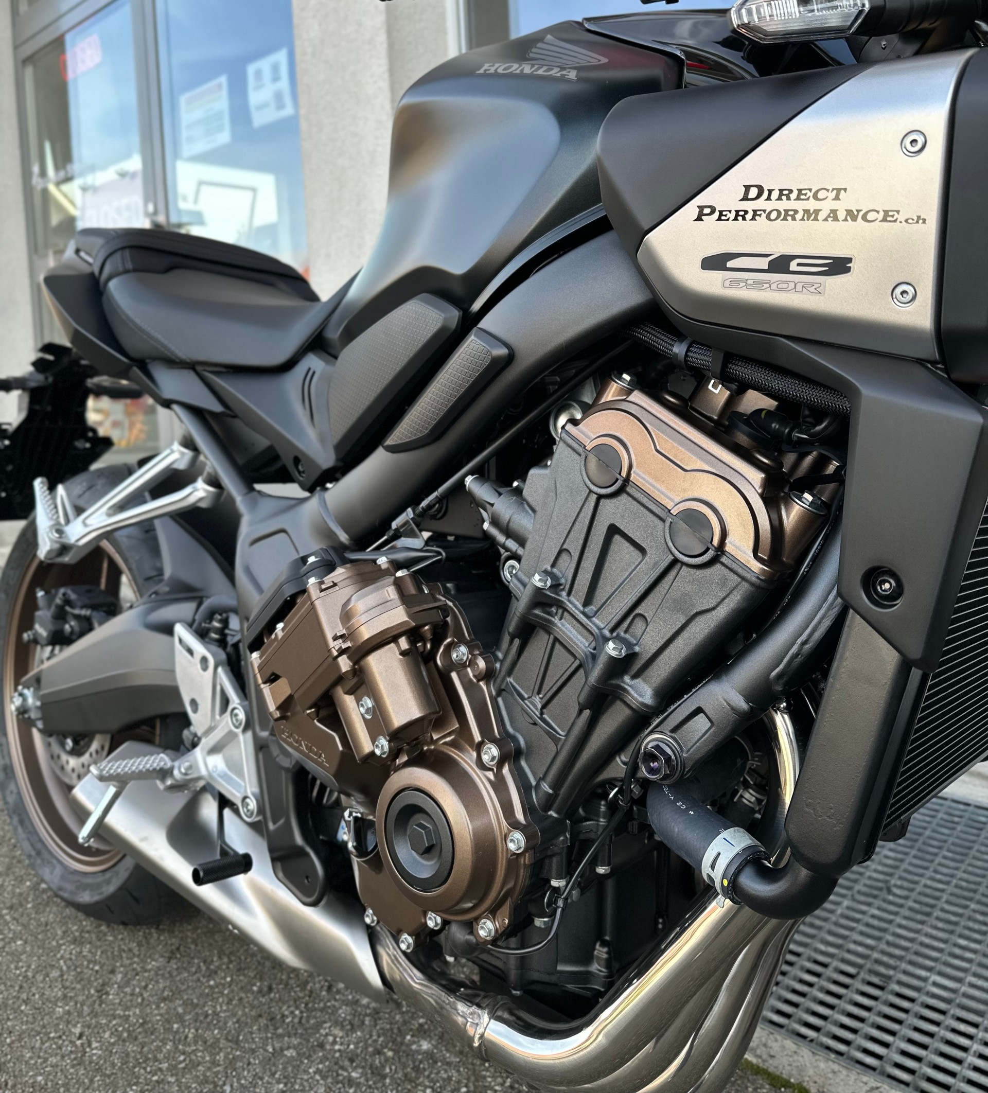 HONDA CB 650 R E-Clutch-image-4