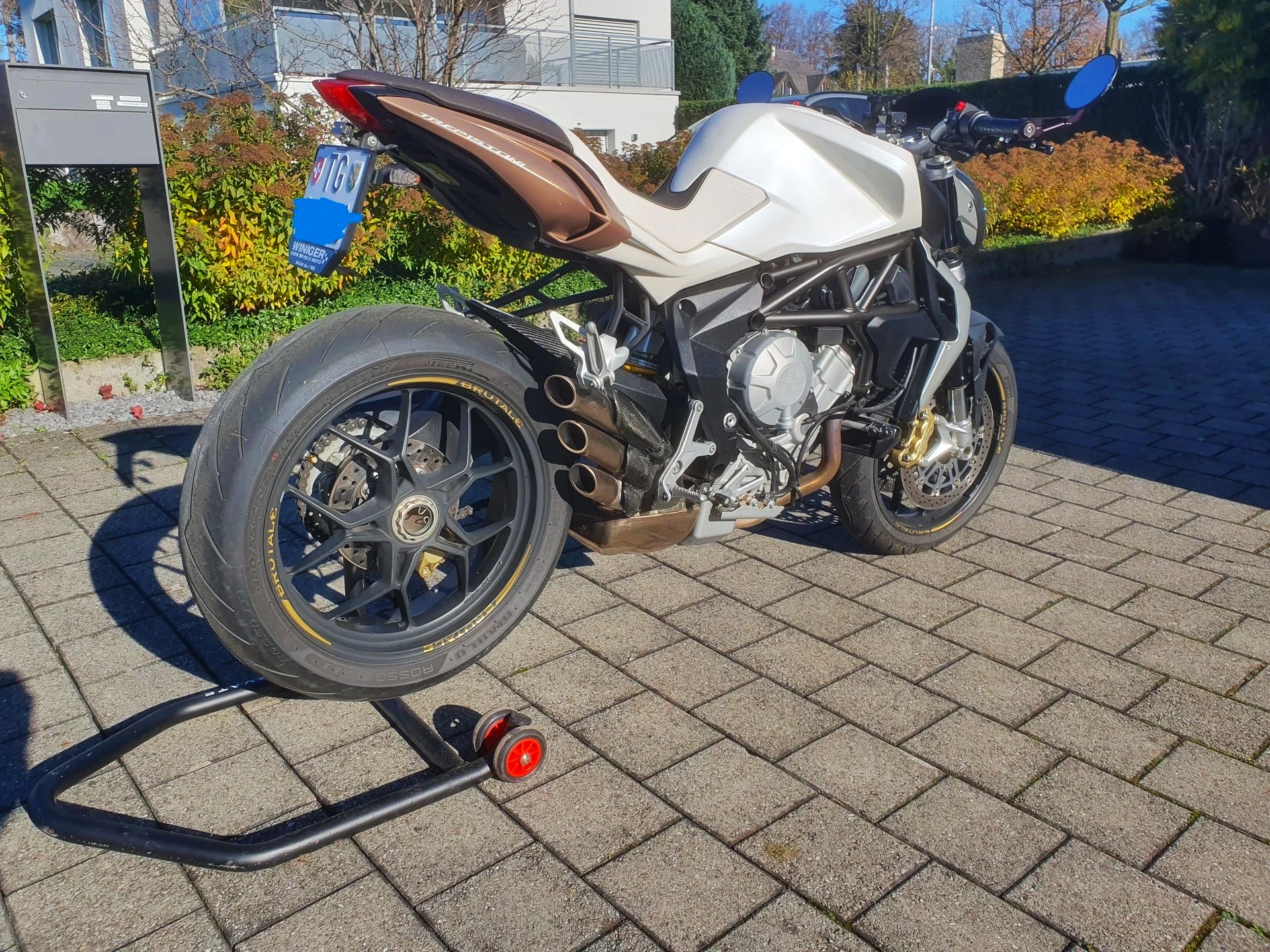 MV AGUSTA B3 Brutale 675-image-5