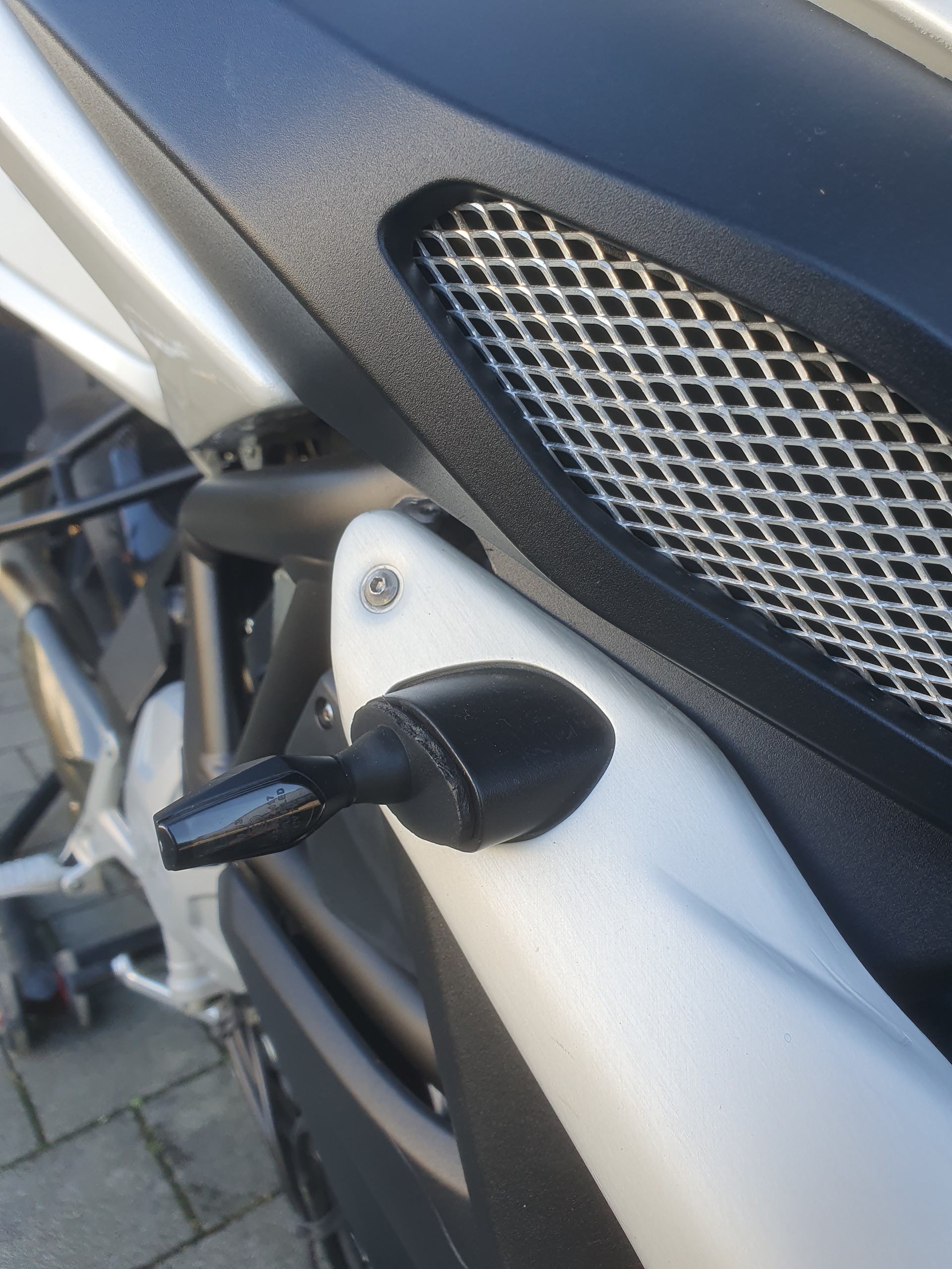 MV AGUSTA B3 Brutale 675-image-8