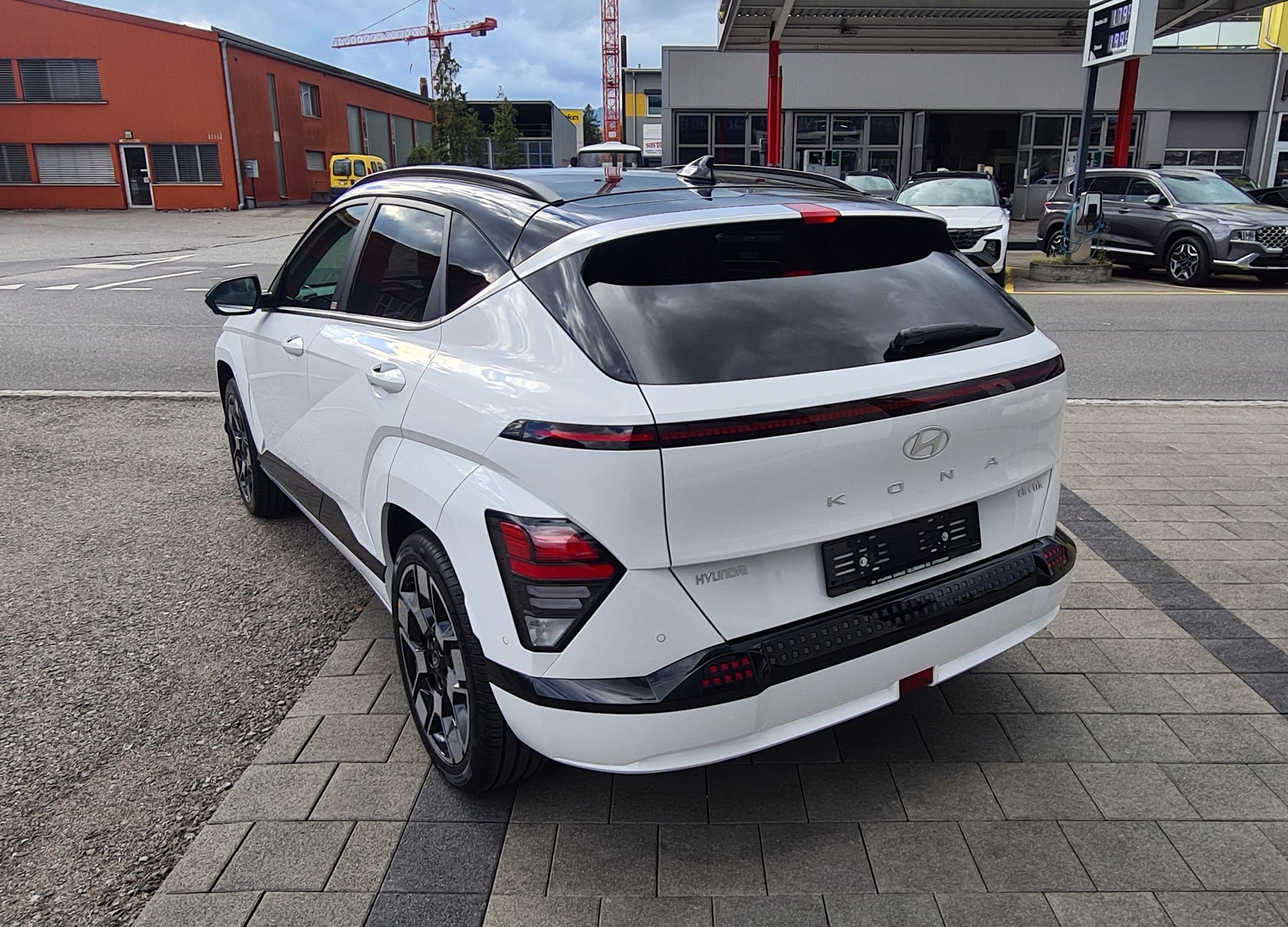 HYUNDAI Kona EV 65.4 kWh Vertex-image-5